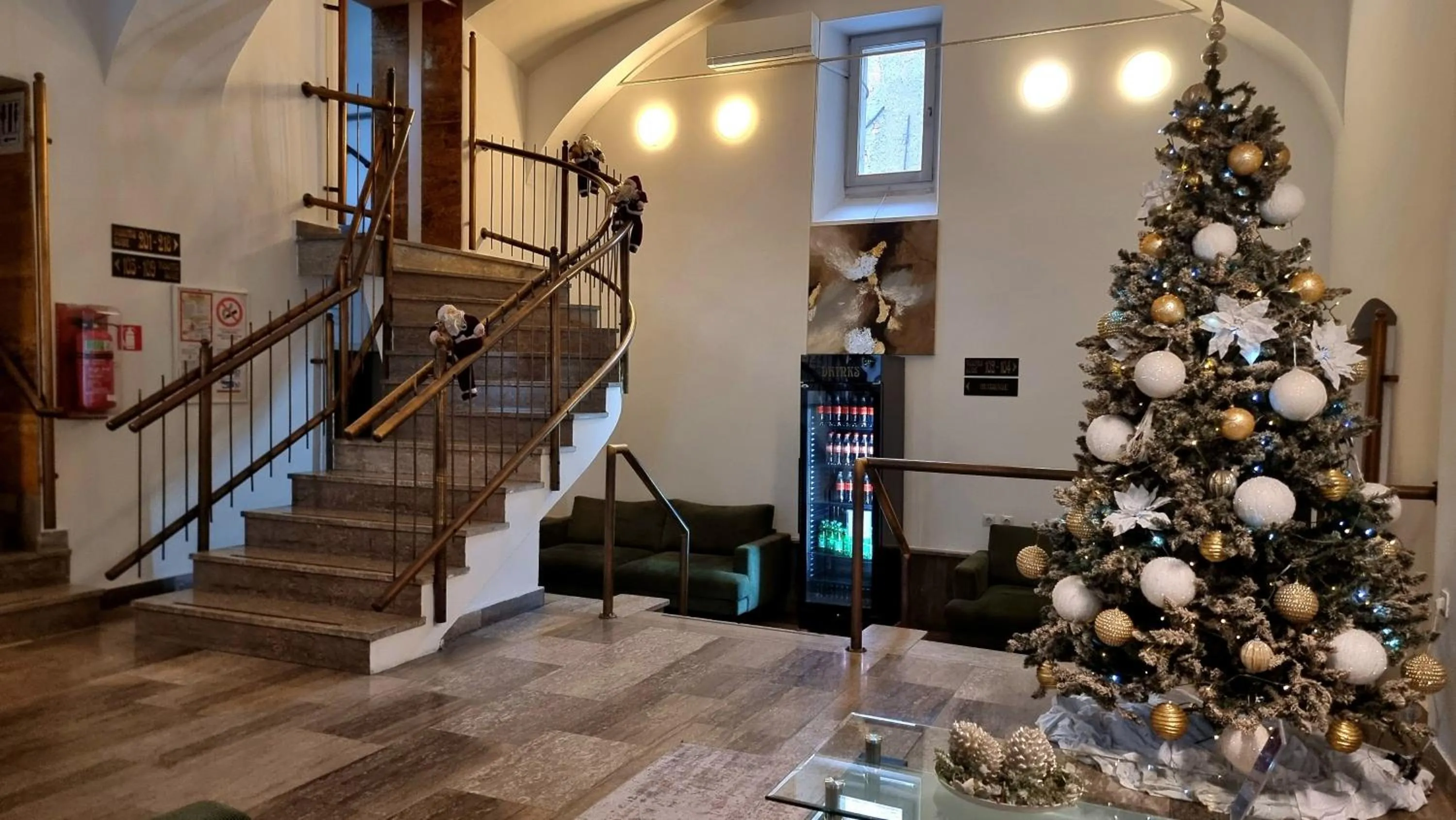 Lobby or reception in Hotel Emonec