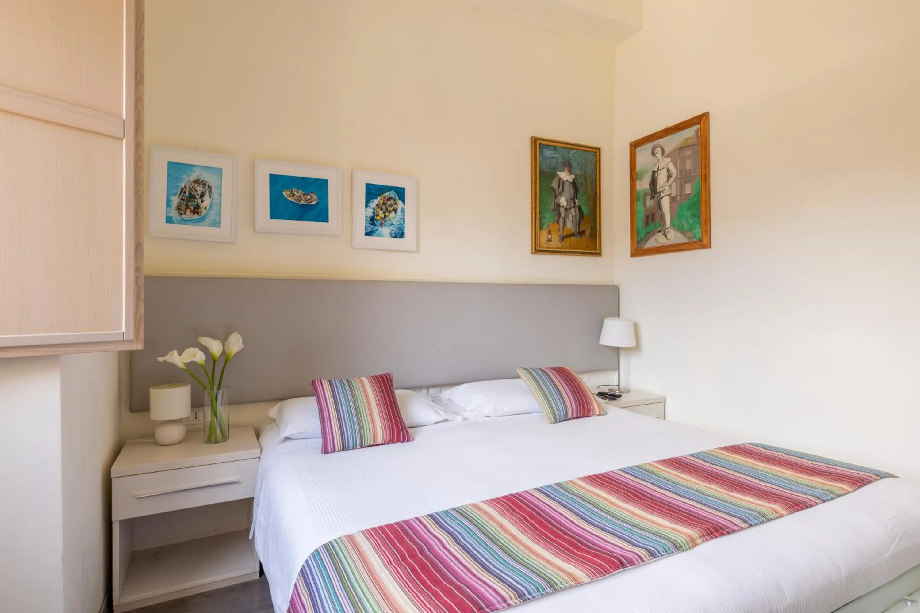 Bed in Superior Relais FCollection Temple View