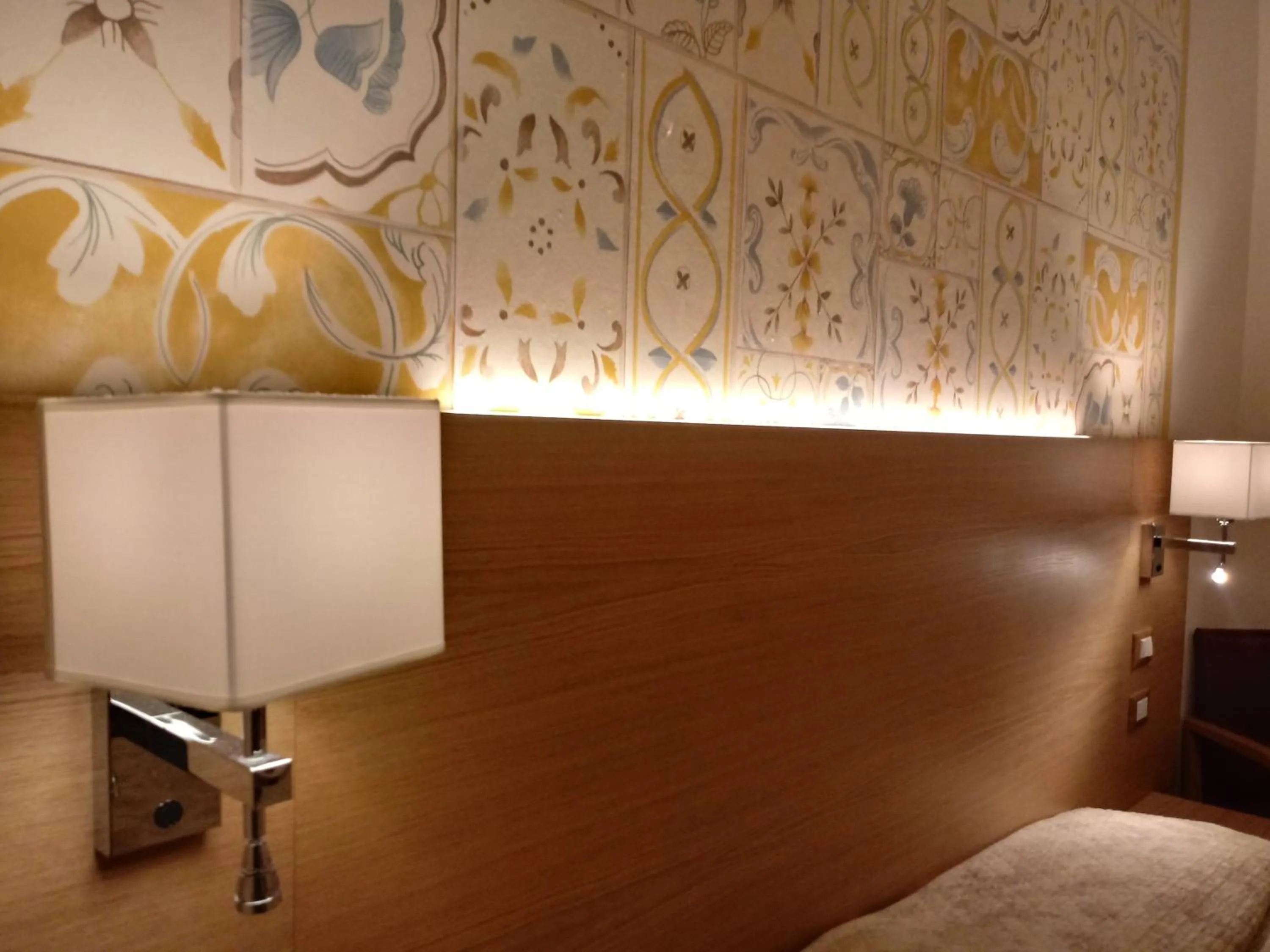 Decorative detail in Albergo Giulia Gonzaga