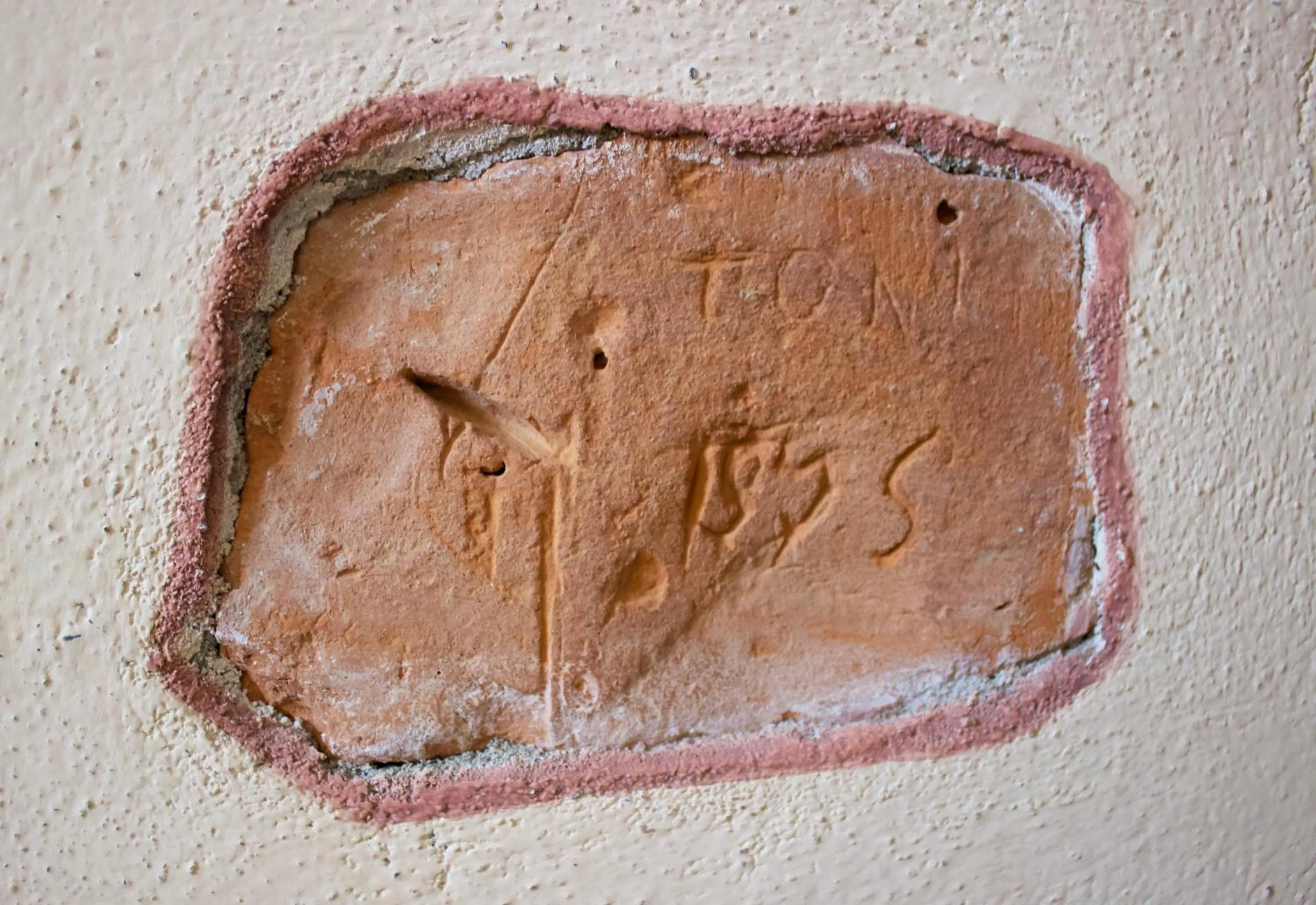 Decorative detail in Albergo Giulia Gonzaga