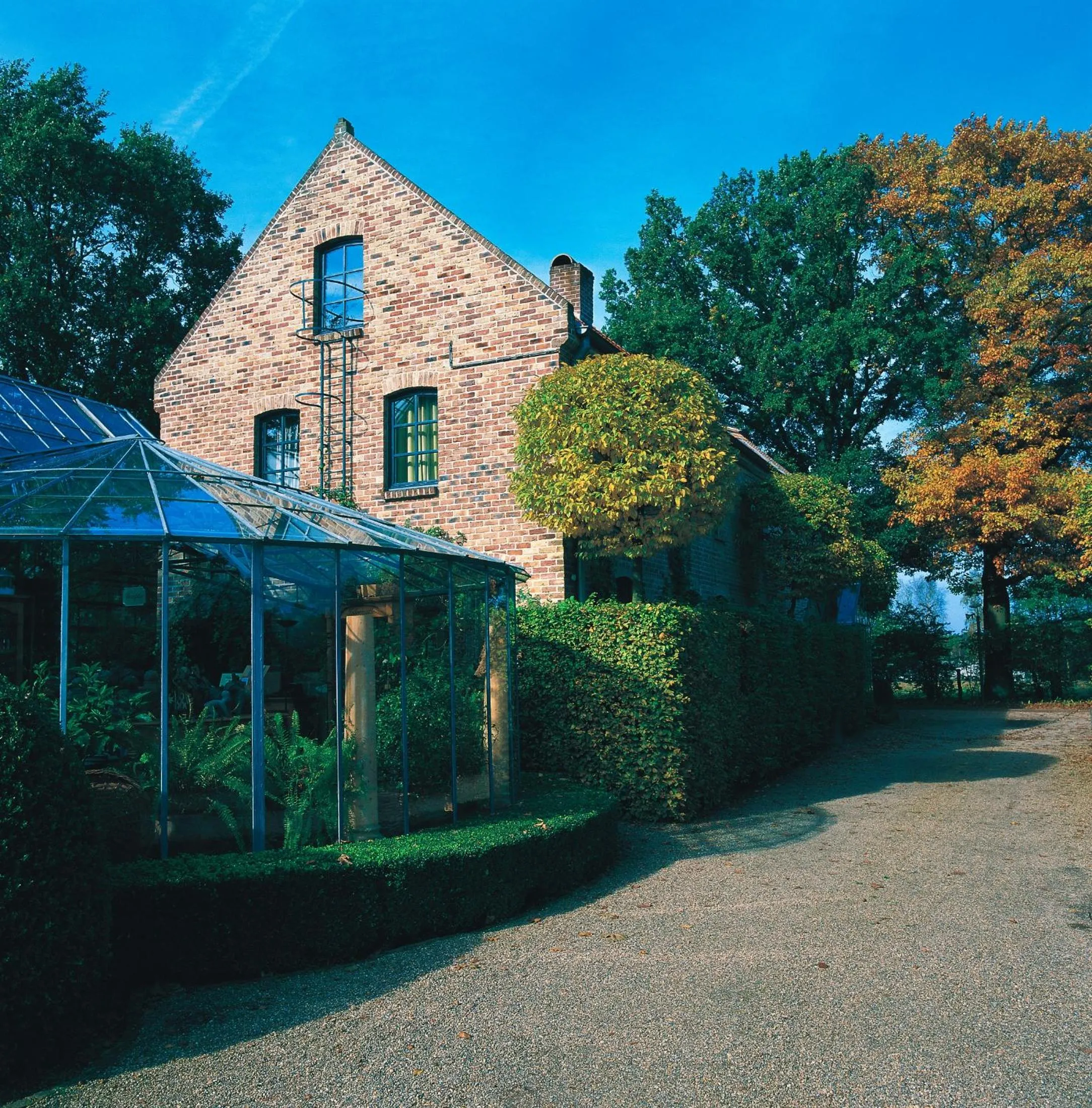 Facade/entrance in Orshof