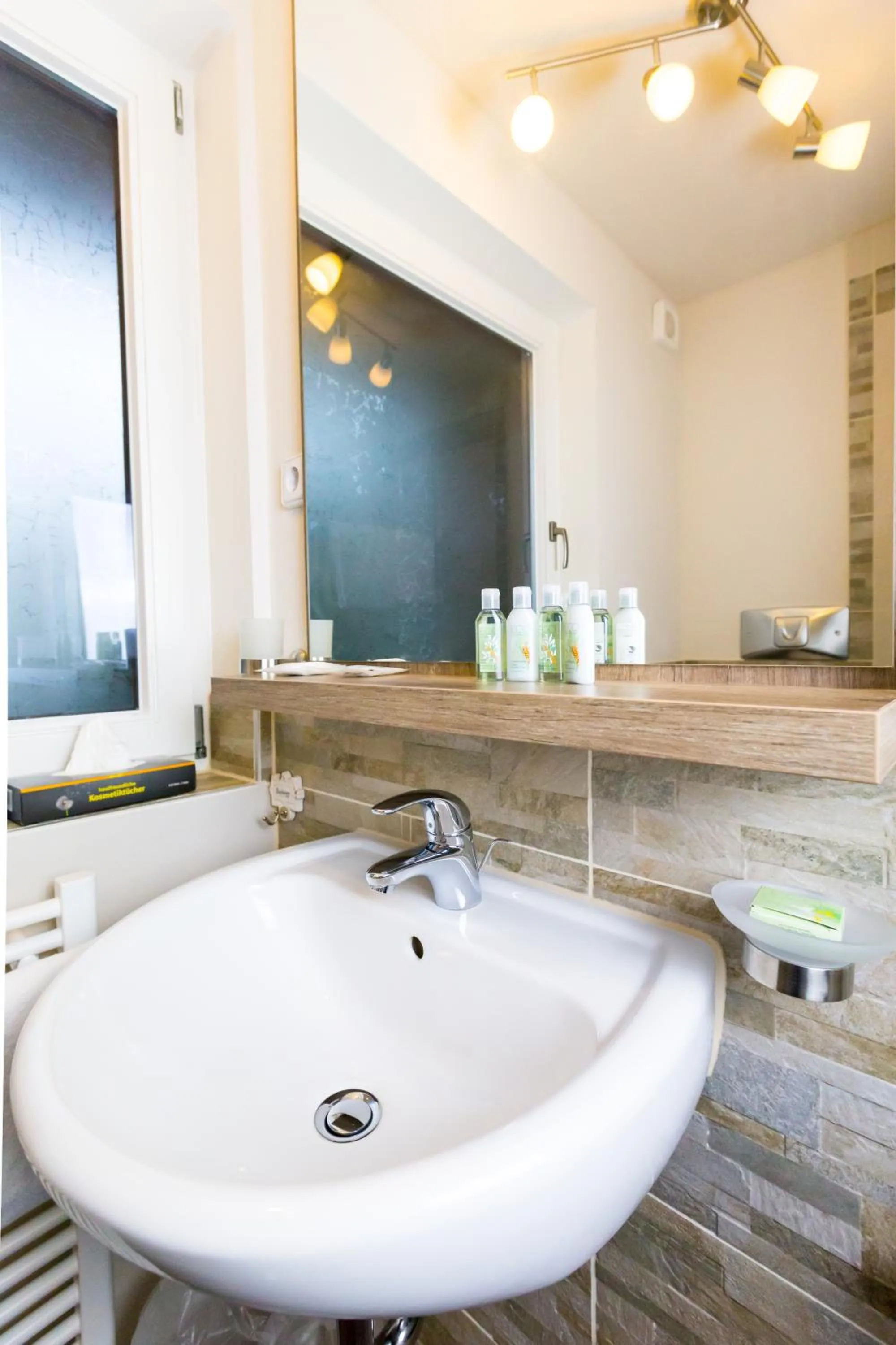 Photo of the whole room in DEVA Hotel Kaiserblick