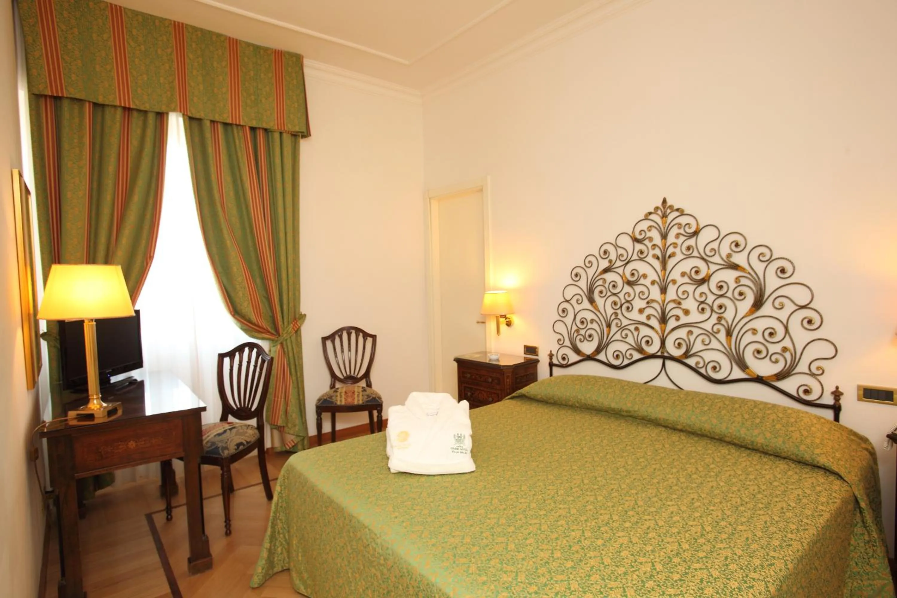 Decorative detail, Bed in Grand Hotel Villa Balbi