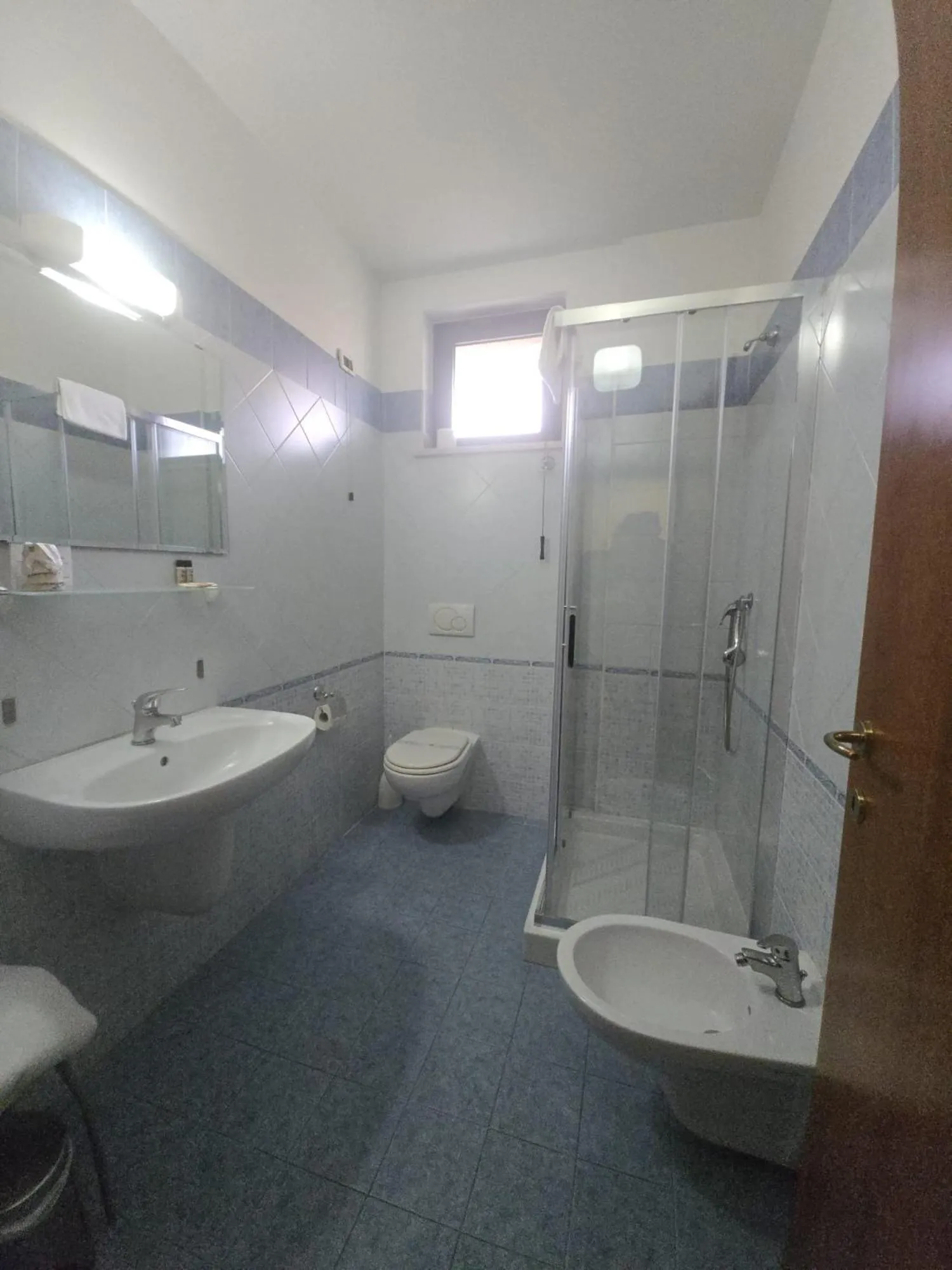 Shower in Hotel Rigolfo