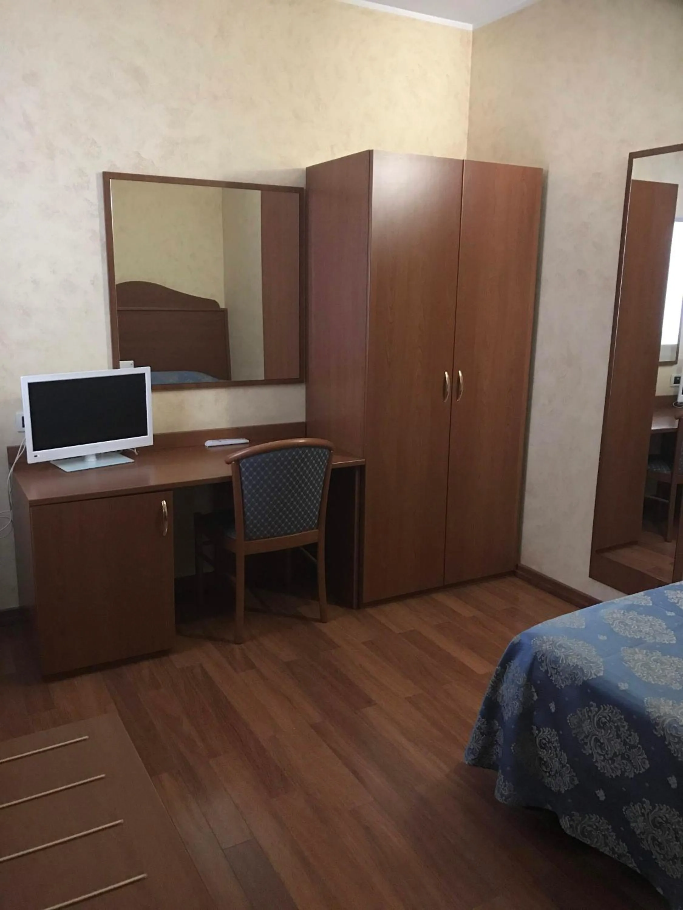 TV and multimedia, Bed in Hotel Rigolfo