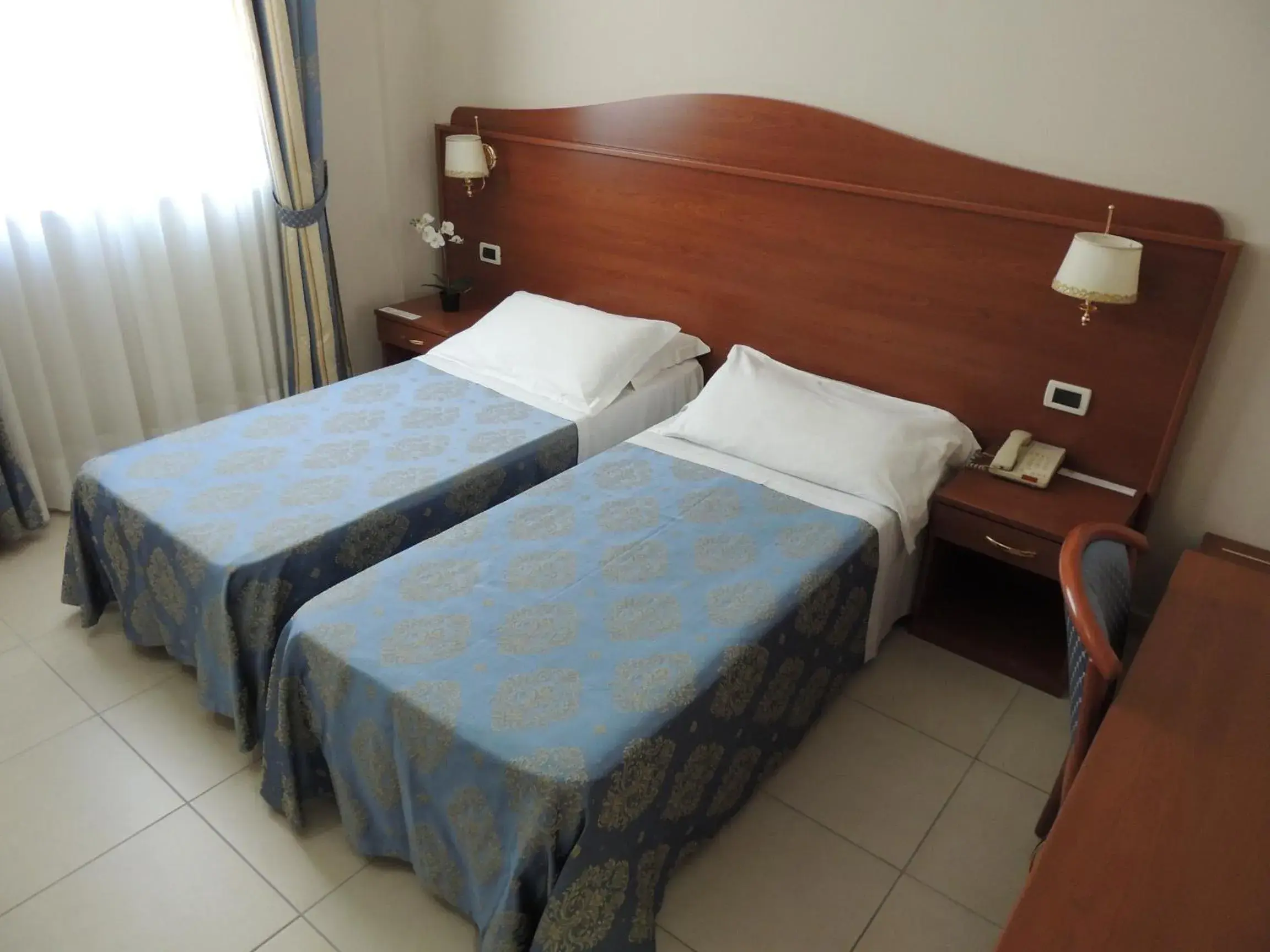 Budget Twin Room in Hotel Rigolfo Budget Twin Room in Hotel Rigolfo