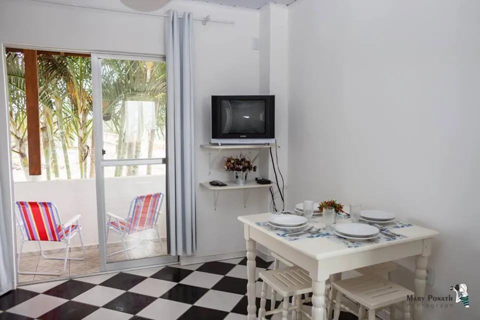 Dining area in Di Raffaele Bombinhas
