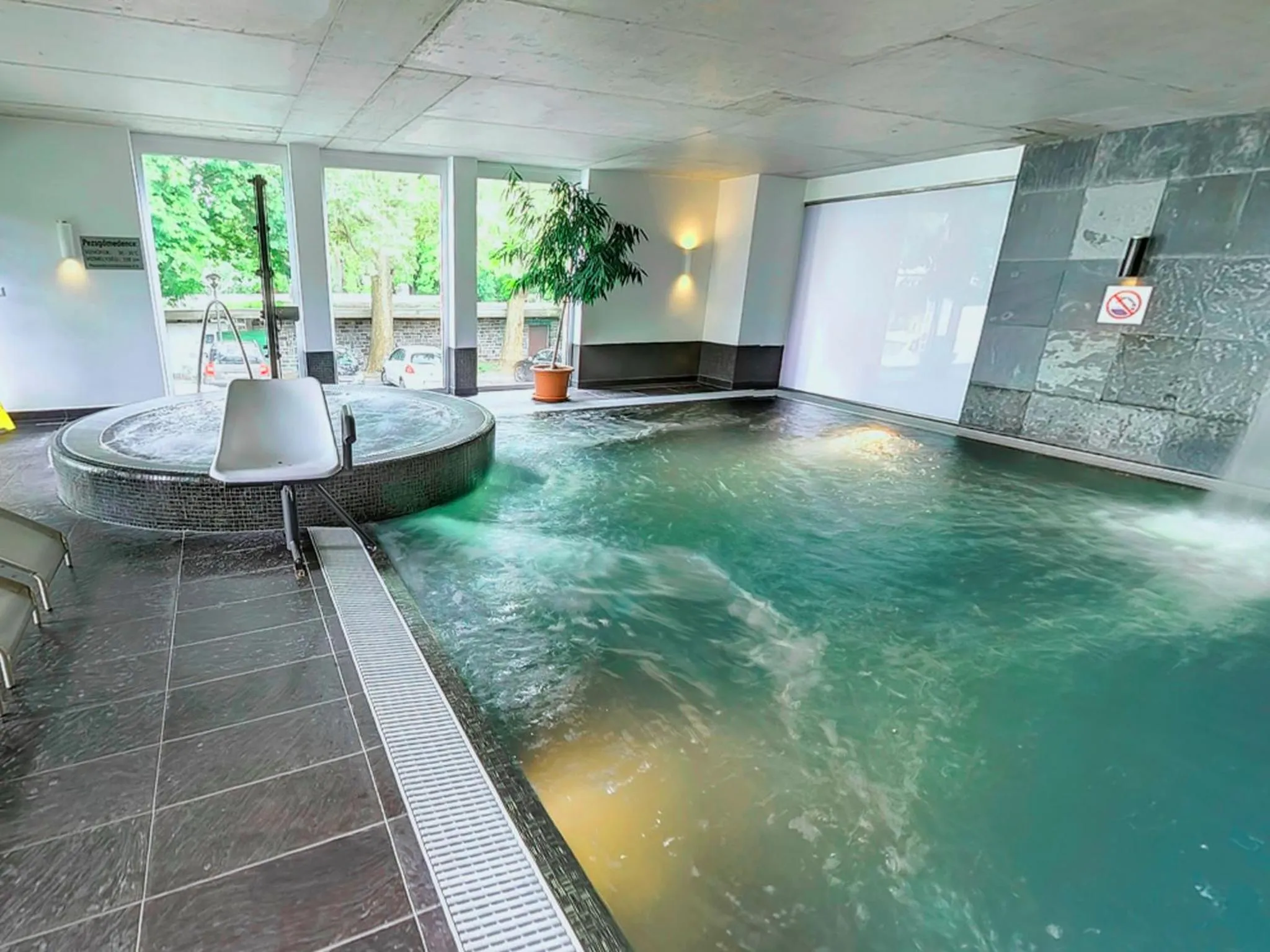 Hot Tub in Hotel Bonvino Badacsony