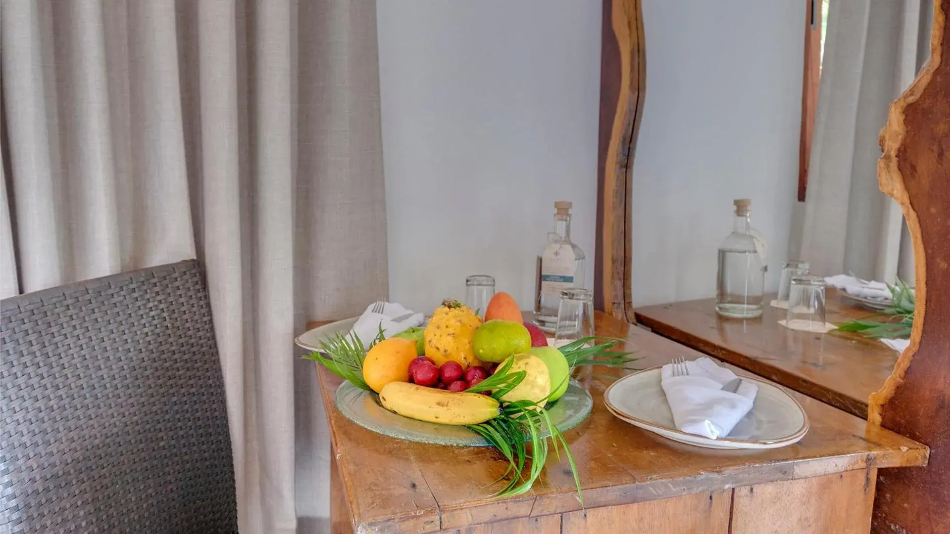 Food and drinks in Aura Hotel Barú Food and drinks in Aura Hotel Barú