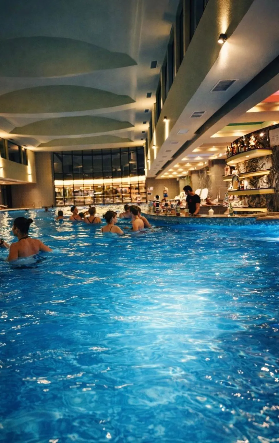 Swimming pool in Hotel Piatra Mare