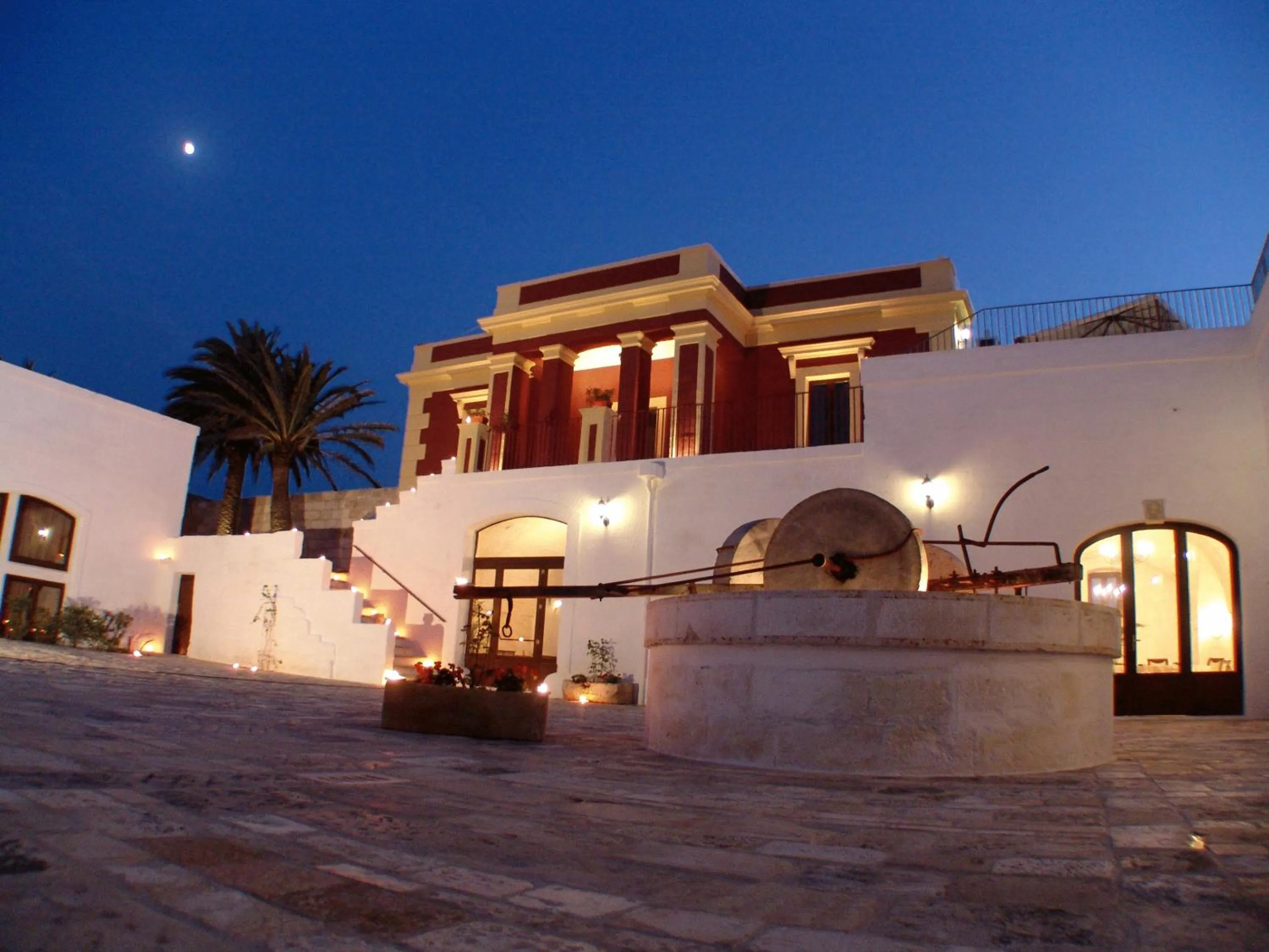 Facade/entrance in Hotel Masseria Fortificata Donnaloia