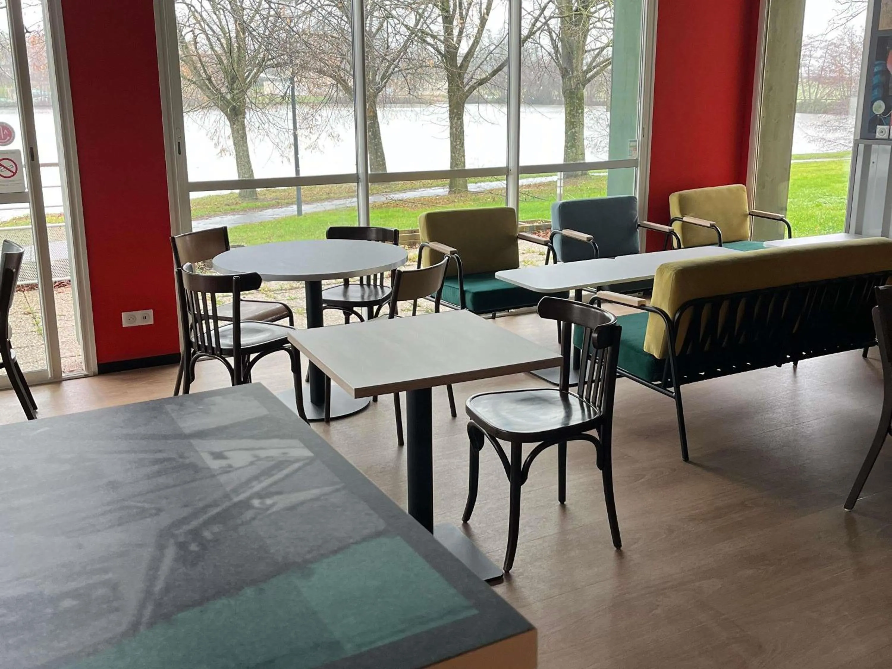 Breakfast in ibis Styles Bourbon Lancy