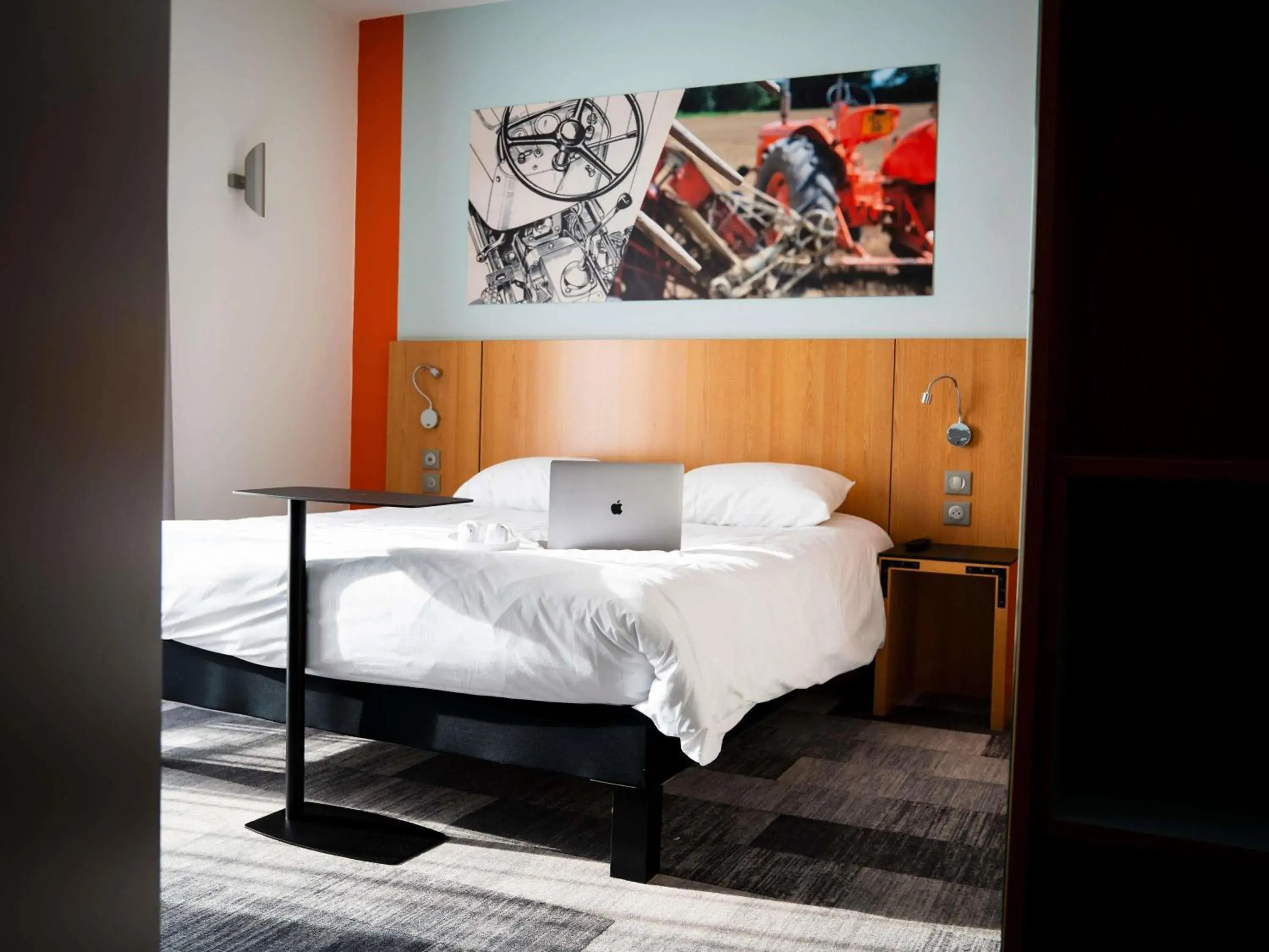 Bedroom, Bed in ibis Styles Bourbon Lancy Bedroom, Bed in ibis Styles Bourbon Lancy