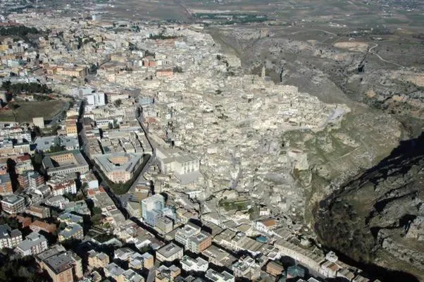 Bird's eye view in Sax Barisano