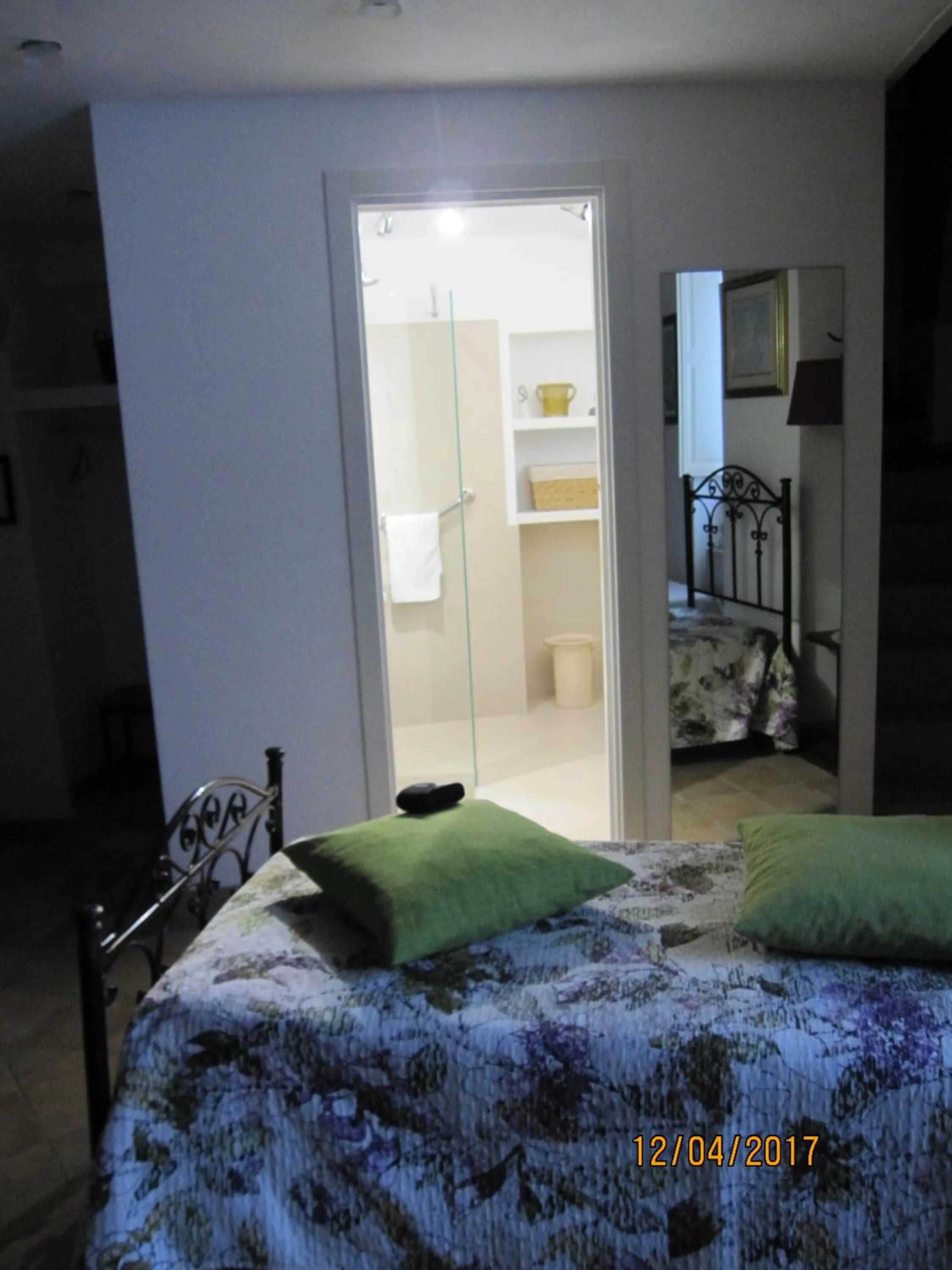 Bathroom, Bed in Sax Barisano