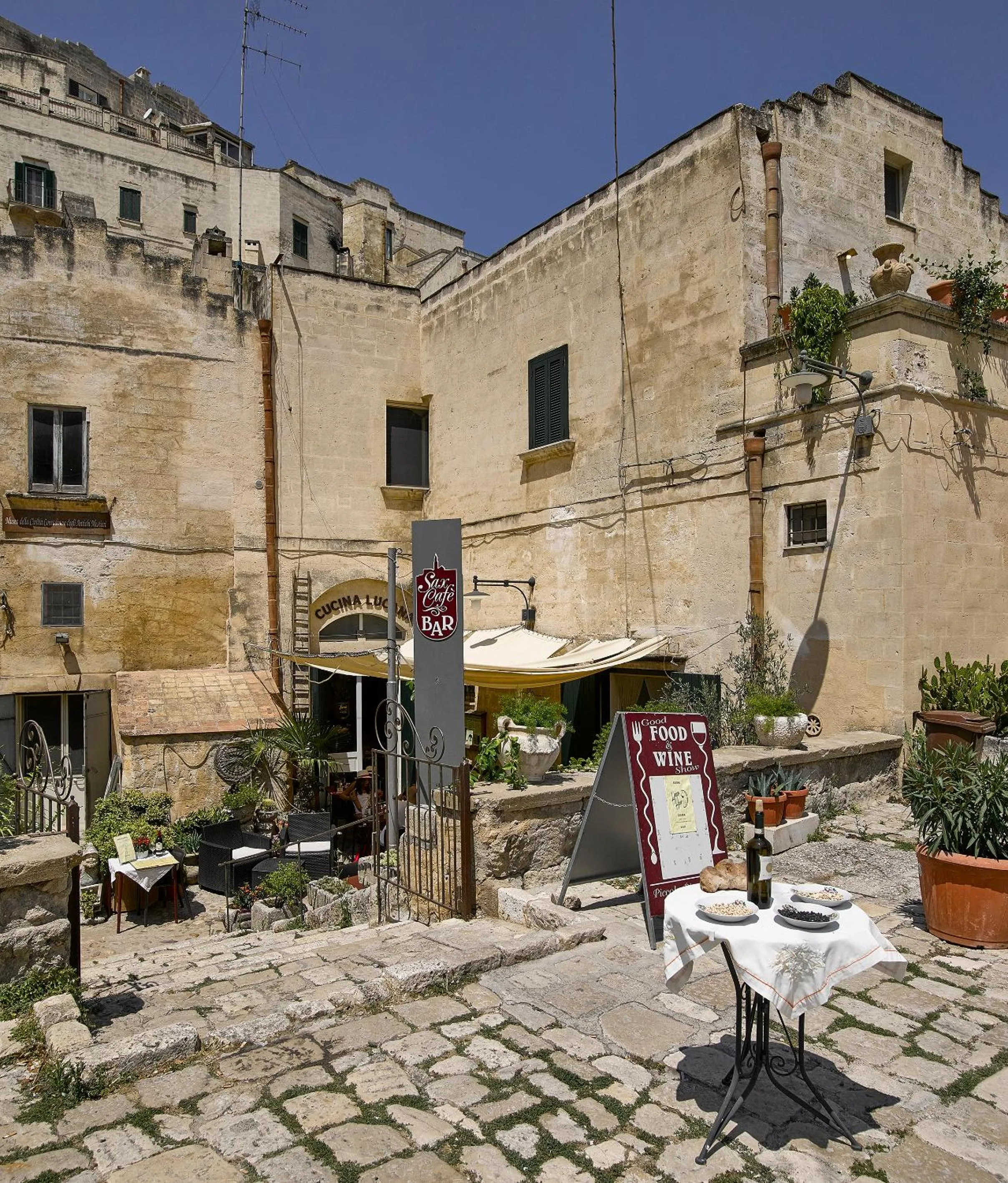 Property building in Sax Barisano