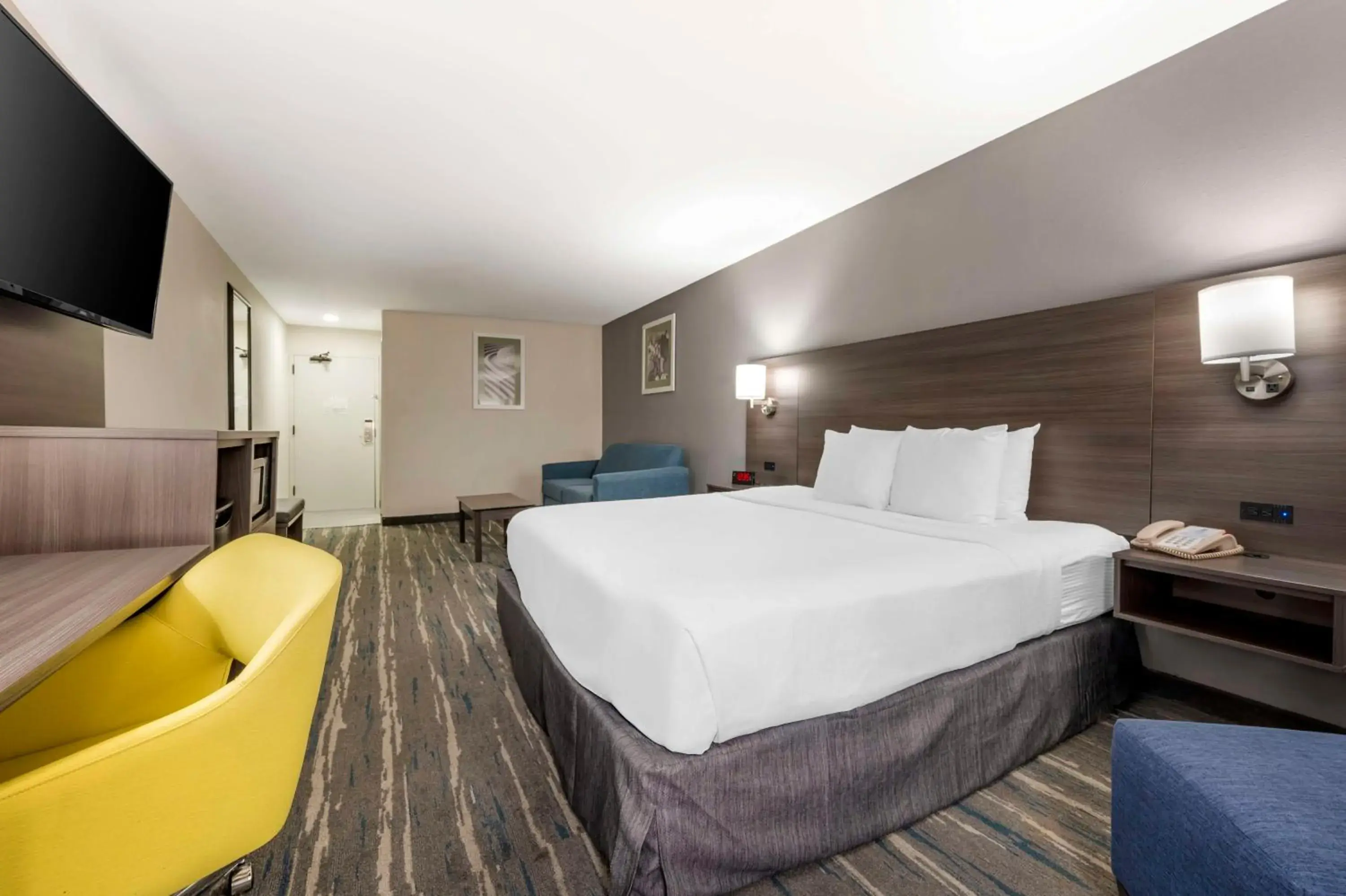 Bedroom, Bed in Best Western Heartland Inn Bedroom, Bed in Best Western Heartland Inn