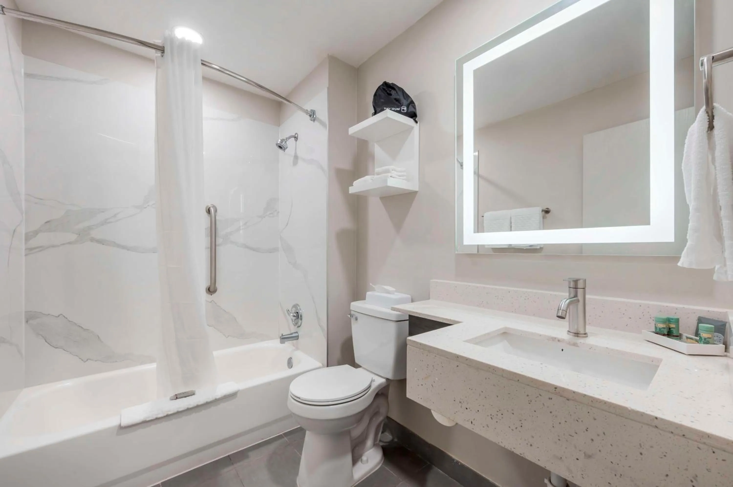 Bathroom in Best Western Heartland Inn