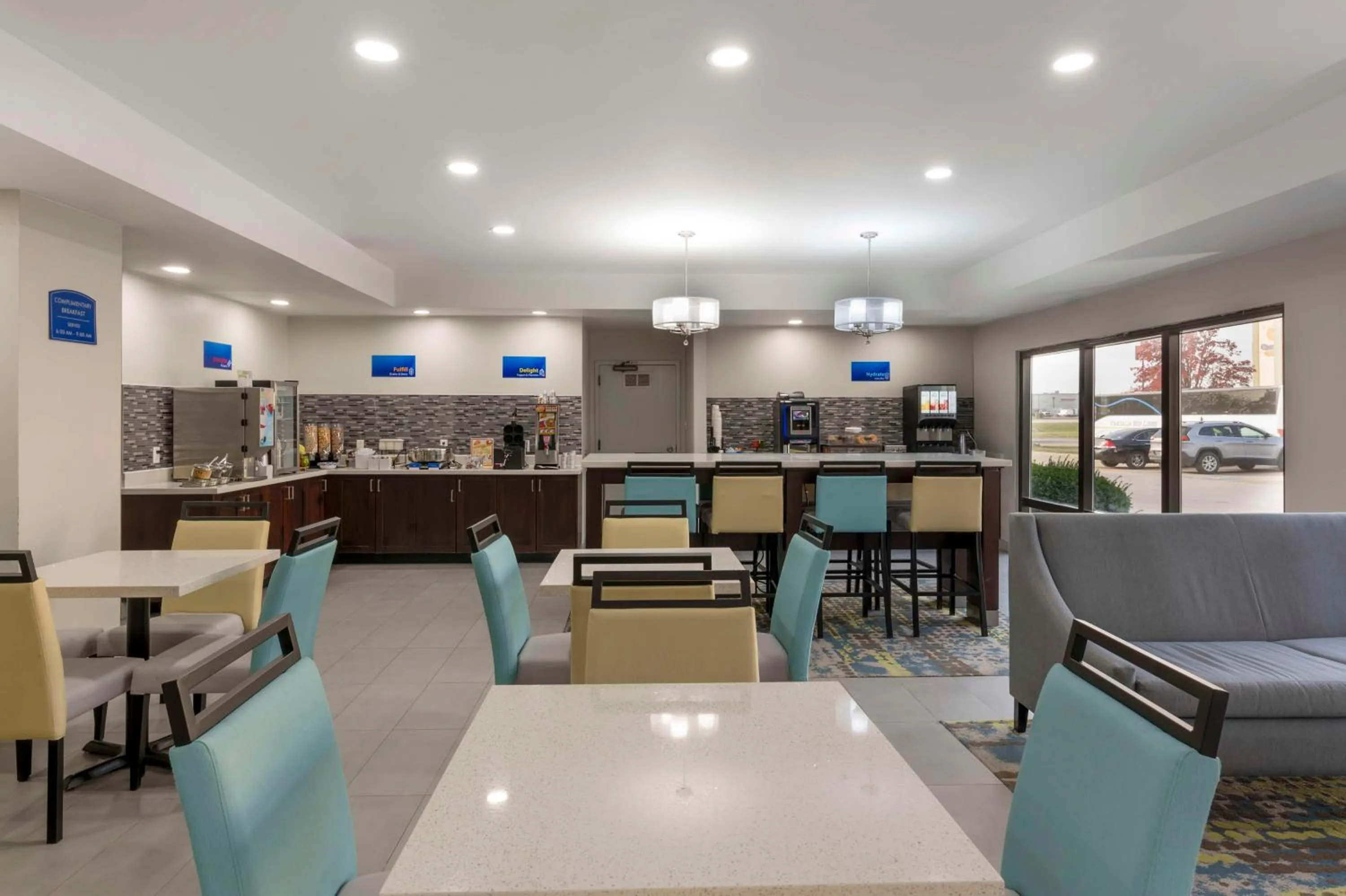 Breakfast in Best Western Heartland Inn