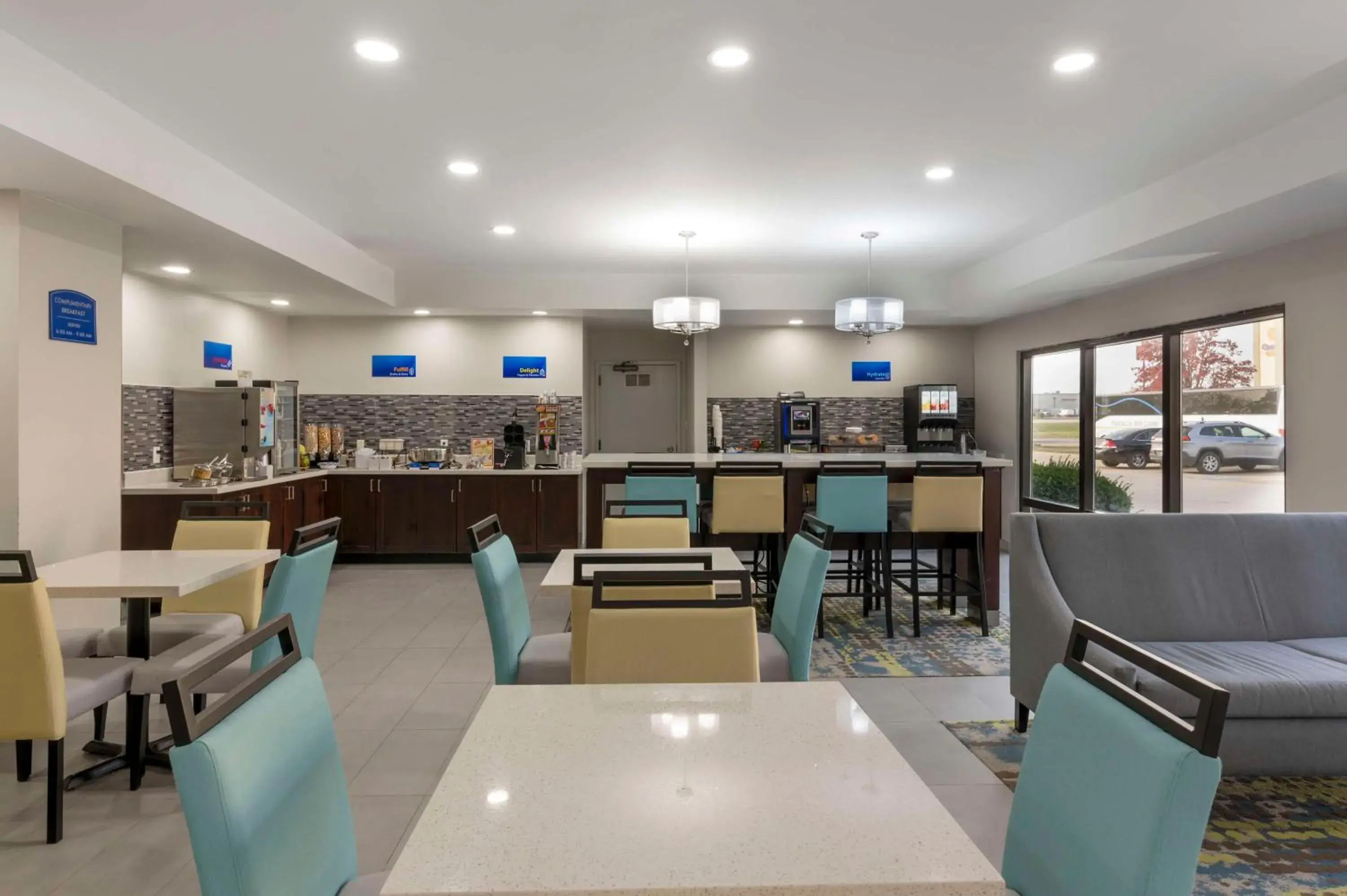 Breakfast in Best Western Heartland Inn Breakfast in Best Western Heartland Inn