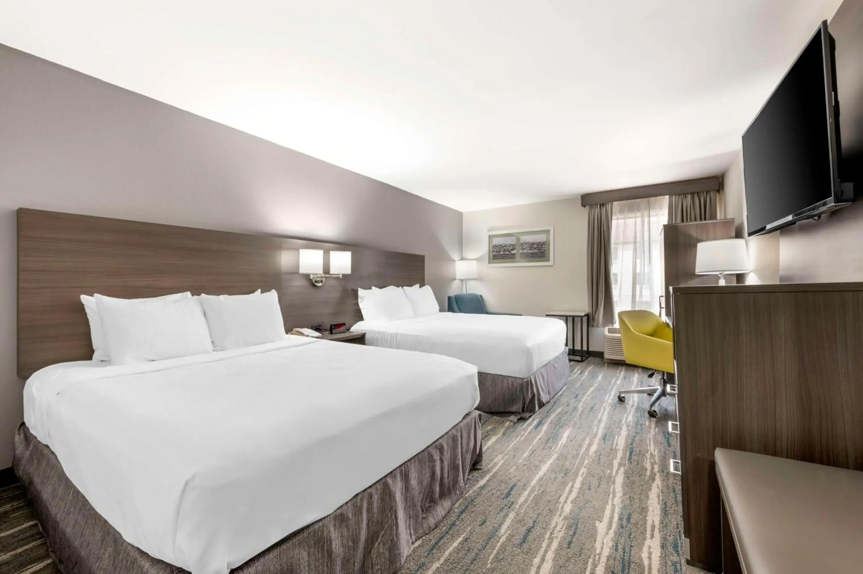 Bedroom, Bed in Best Western Heartland Inn Bedroom, Bed in Best Western Heartland Inn