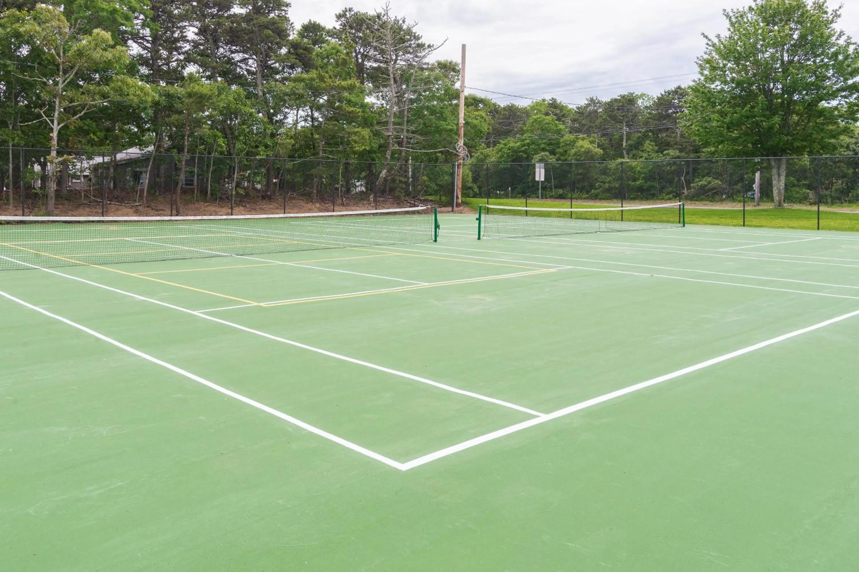 Tennis court in Four Points by Sheraton Eastham Cape Cod
