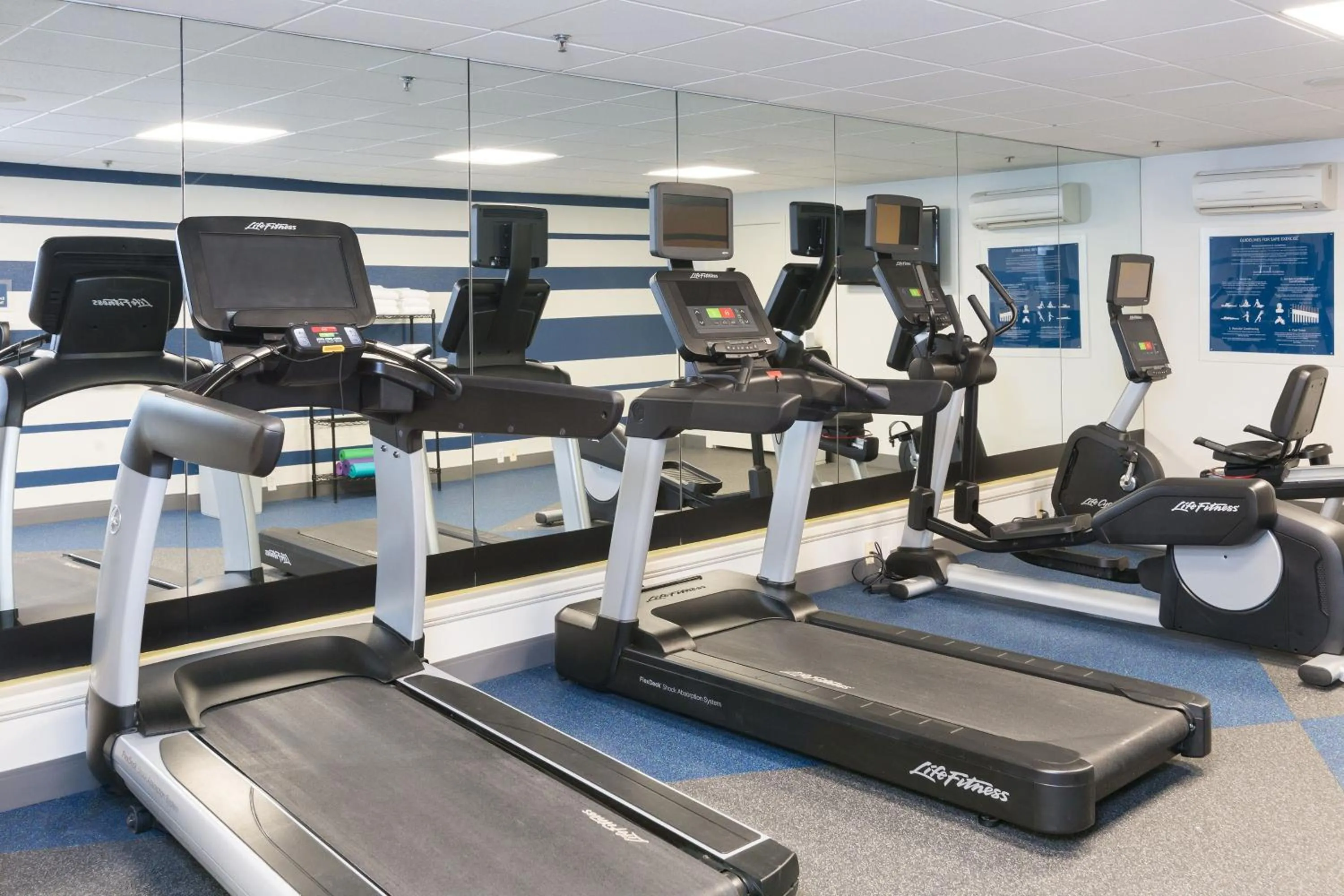 Fitness centre/facilities in Four Points by Sheraton Eastham Cape Cod