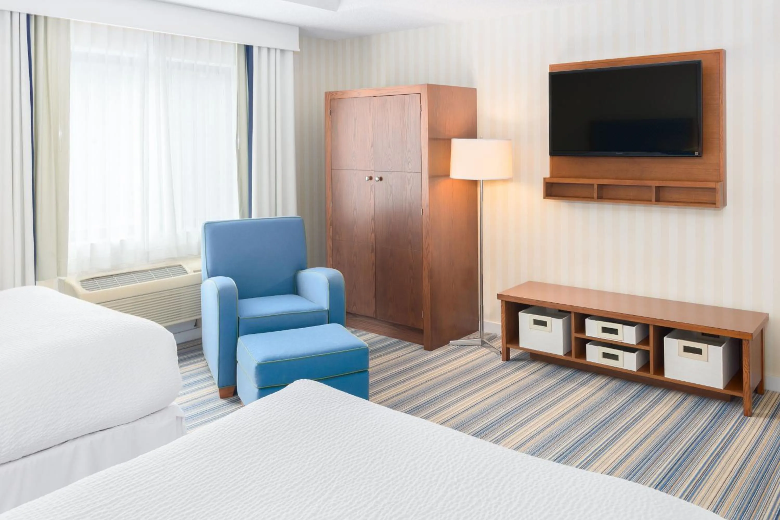 Bedroom, Bed in Four Points by Sheraton Eastham Cape Cod