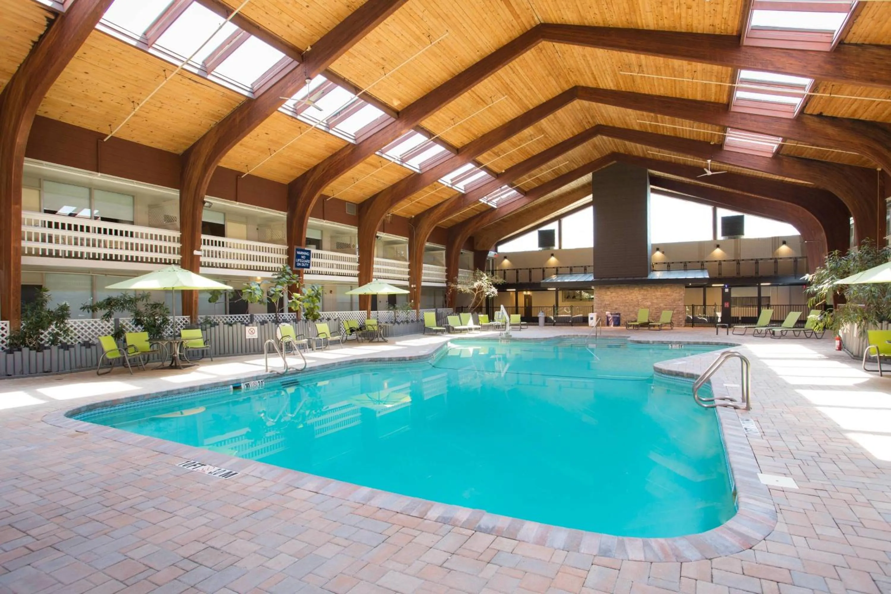 Swimming pool in Four Points by Sheraton Eastham Cape Cod