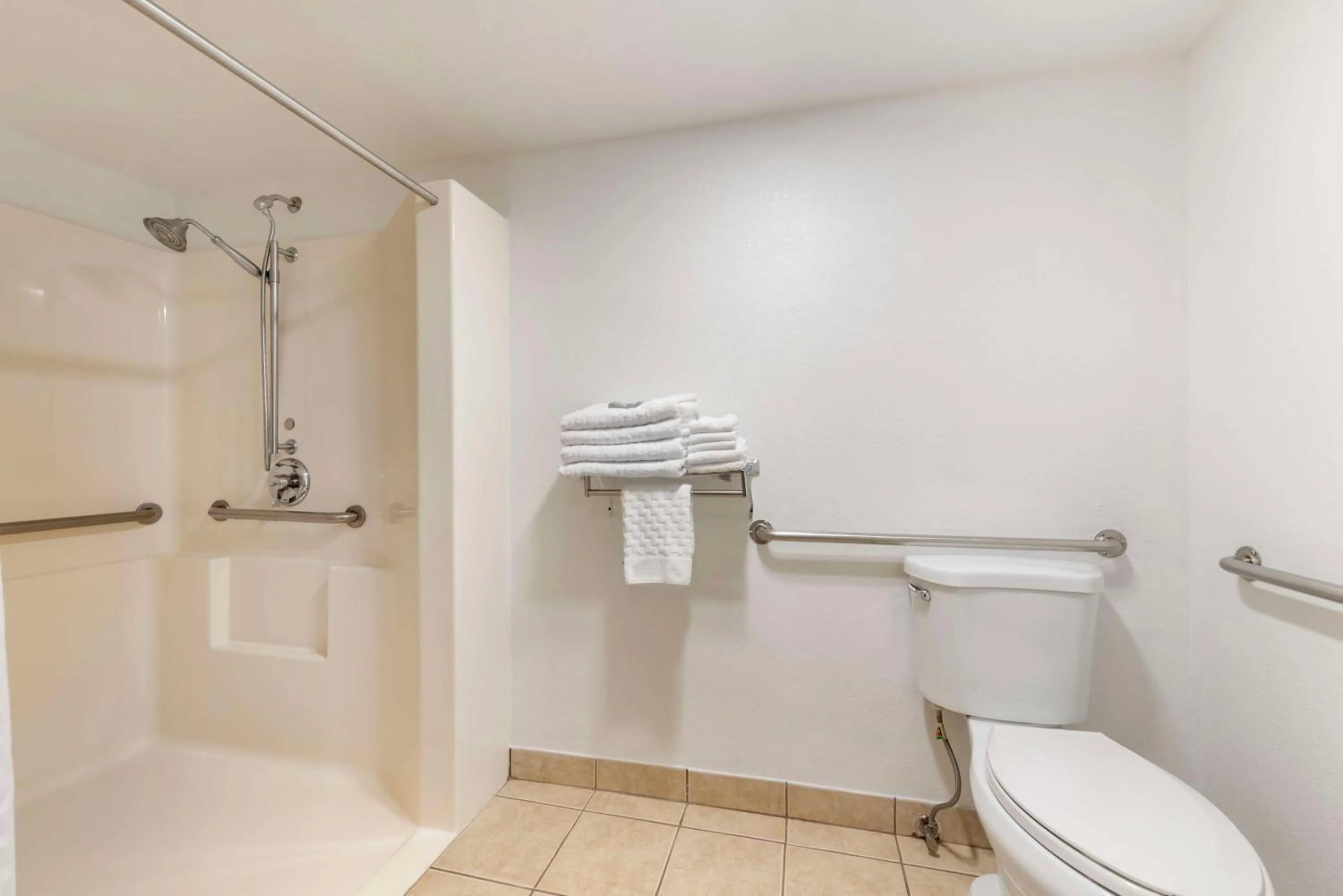 Bathroom in Best Western Canon City