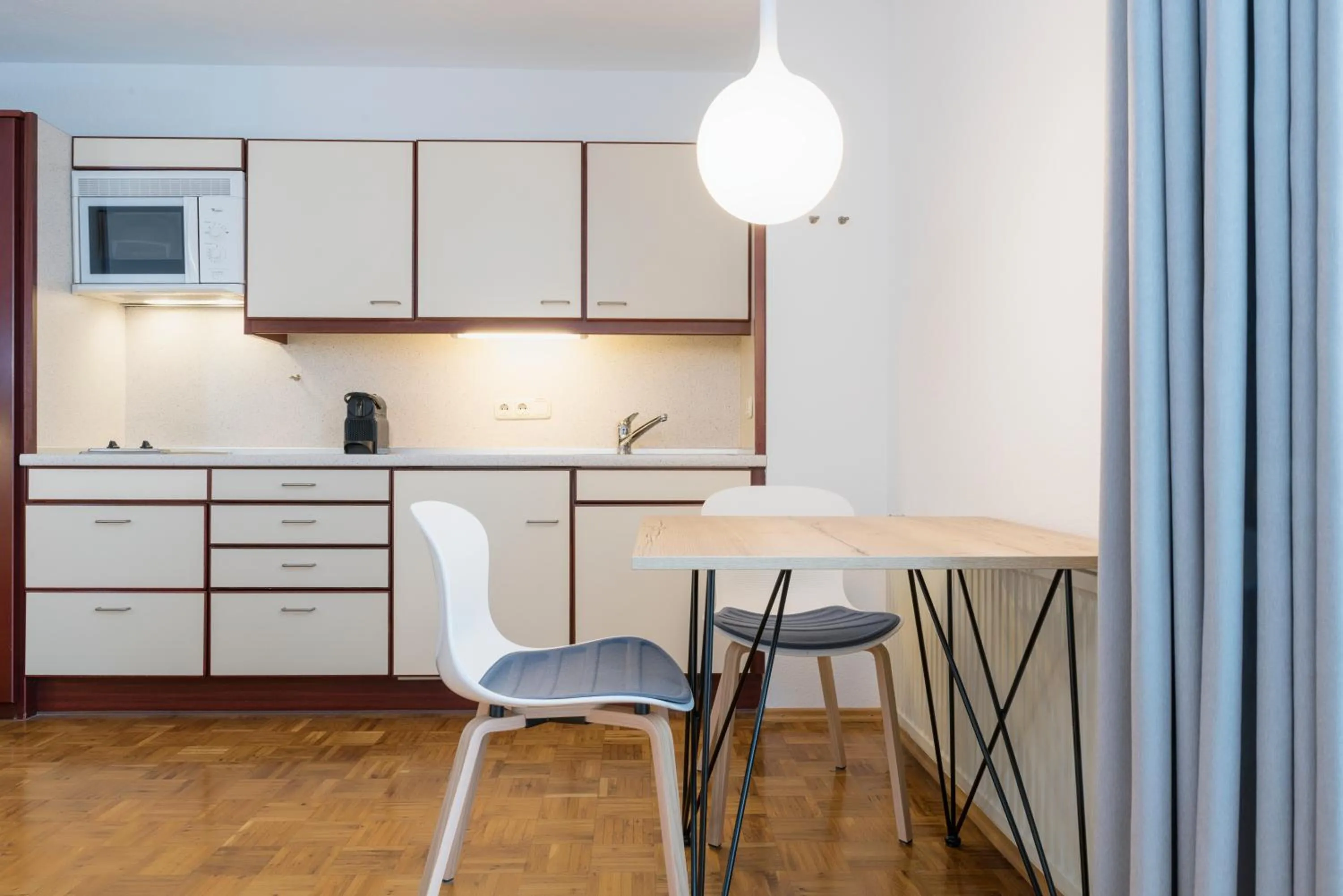 Kitchen or kitchenette in Hapimag Ferienwohnungen München