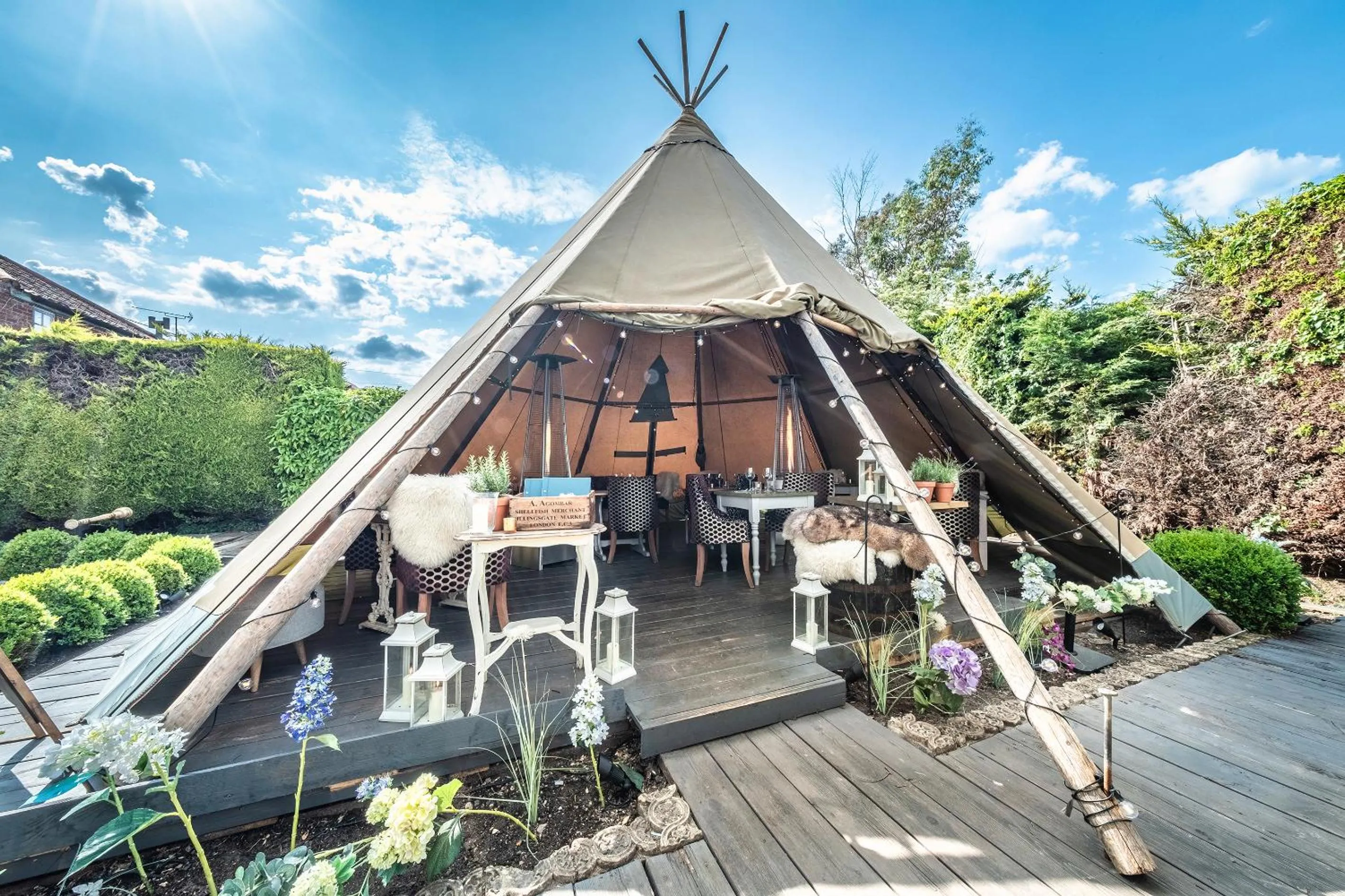 Patio in Wiveton Bell