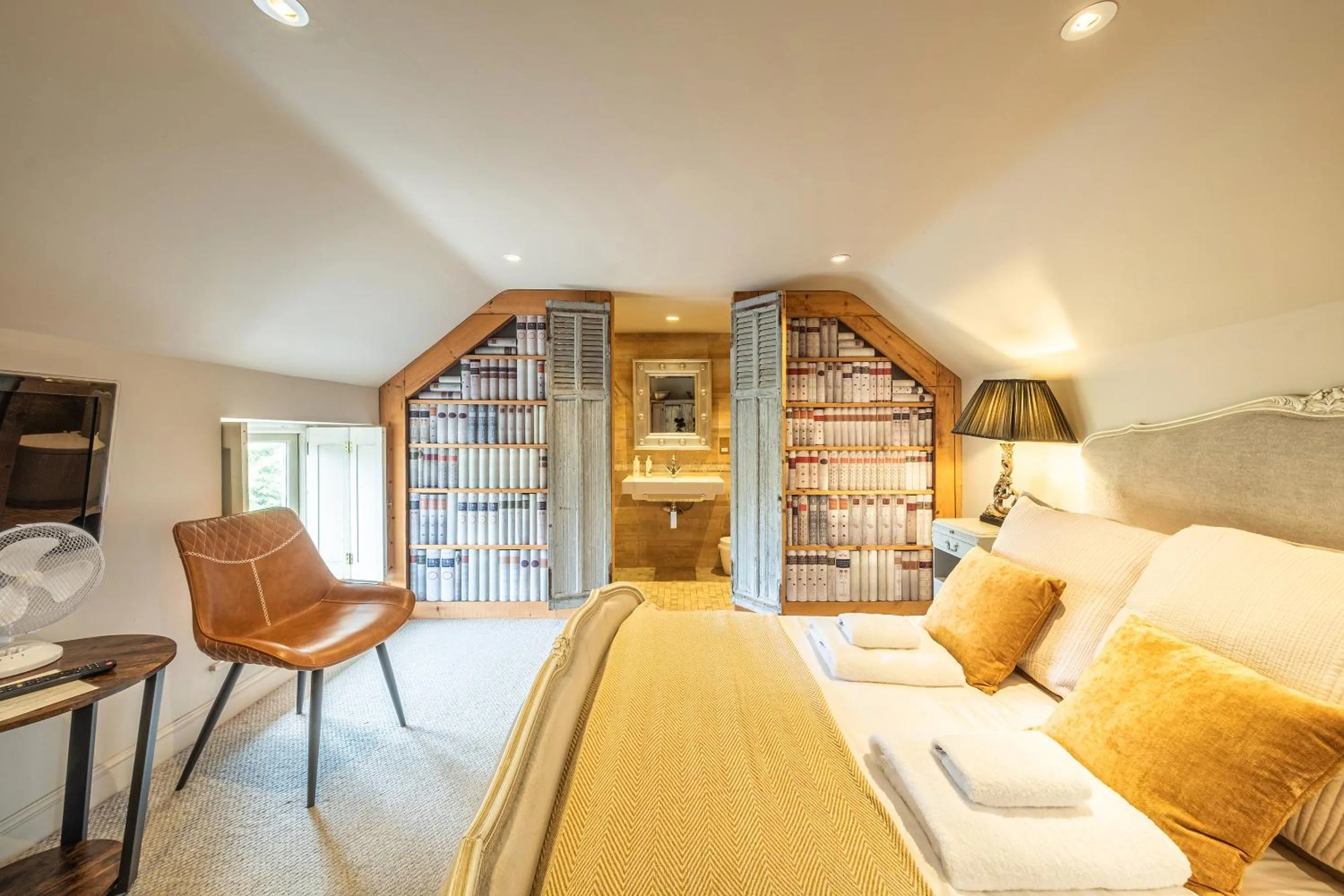 Bedroom, Bed in Wiveton Bell