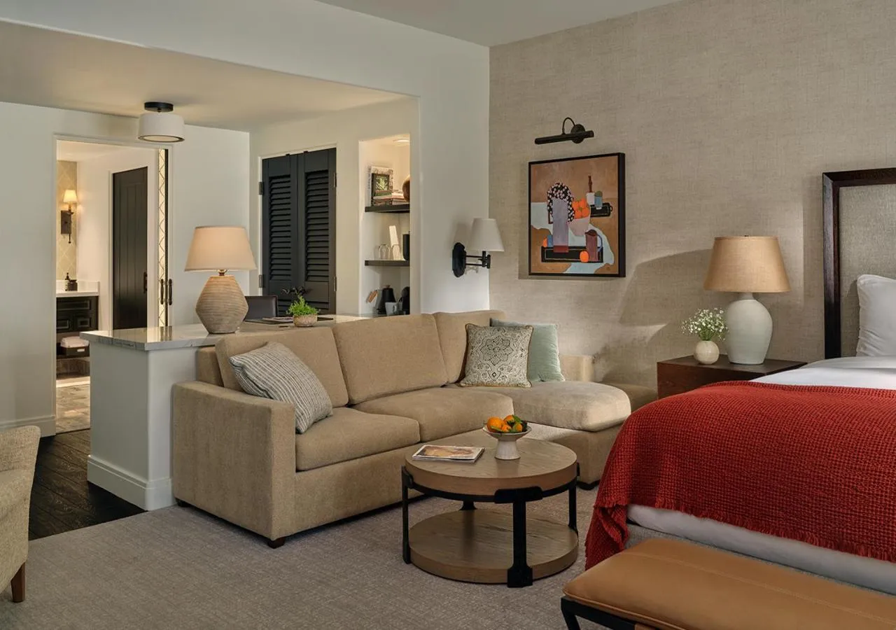 Seating area, Bed in Ojai Valley Inn