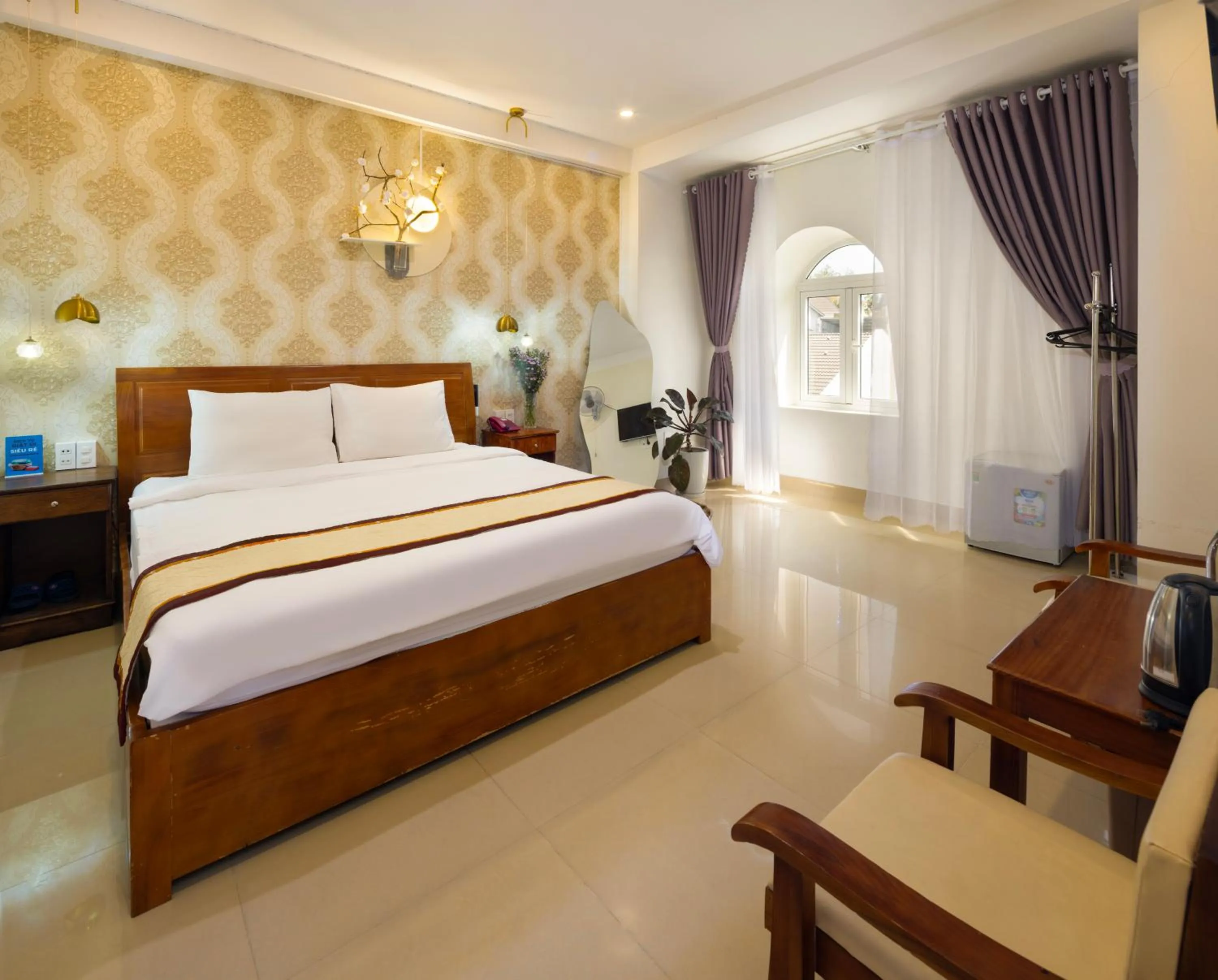 Bed in Mai Hoang Da Lat Hotel