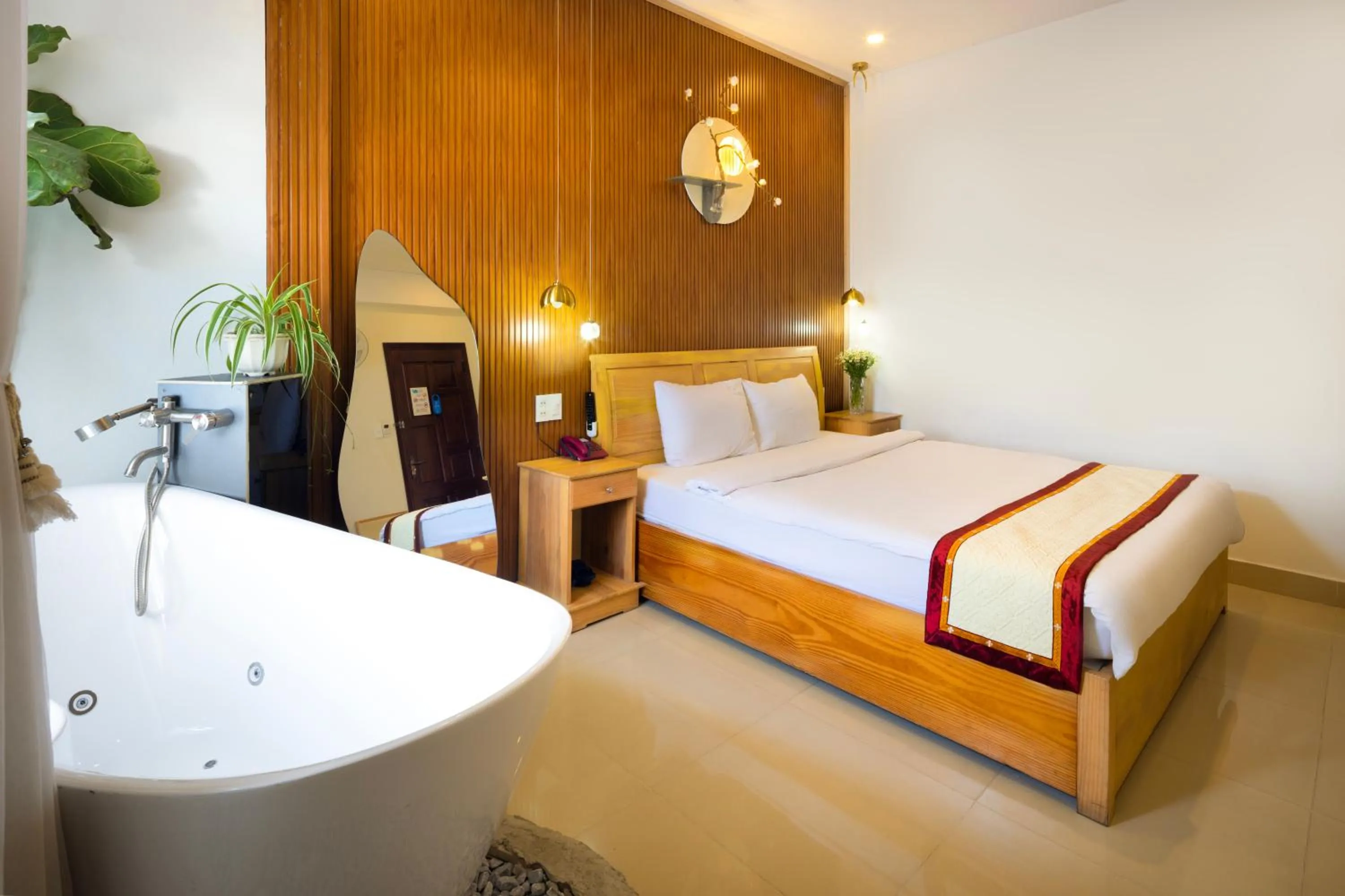 Bed in Mai Hoang Da Lat Hotel