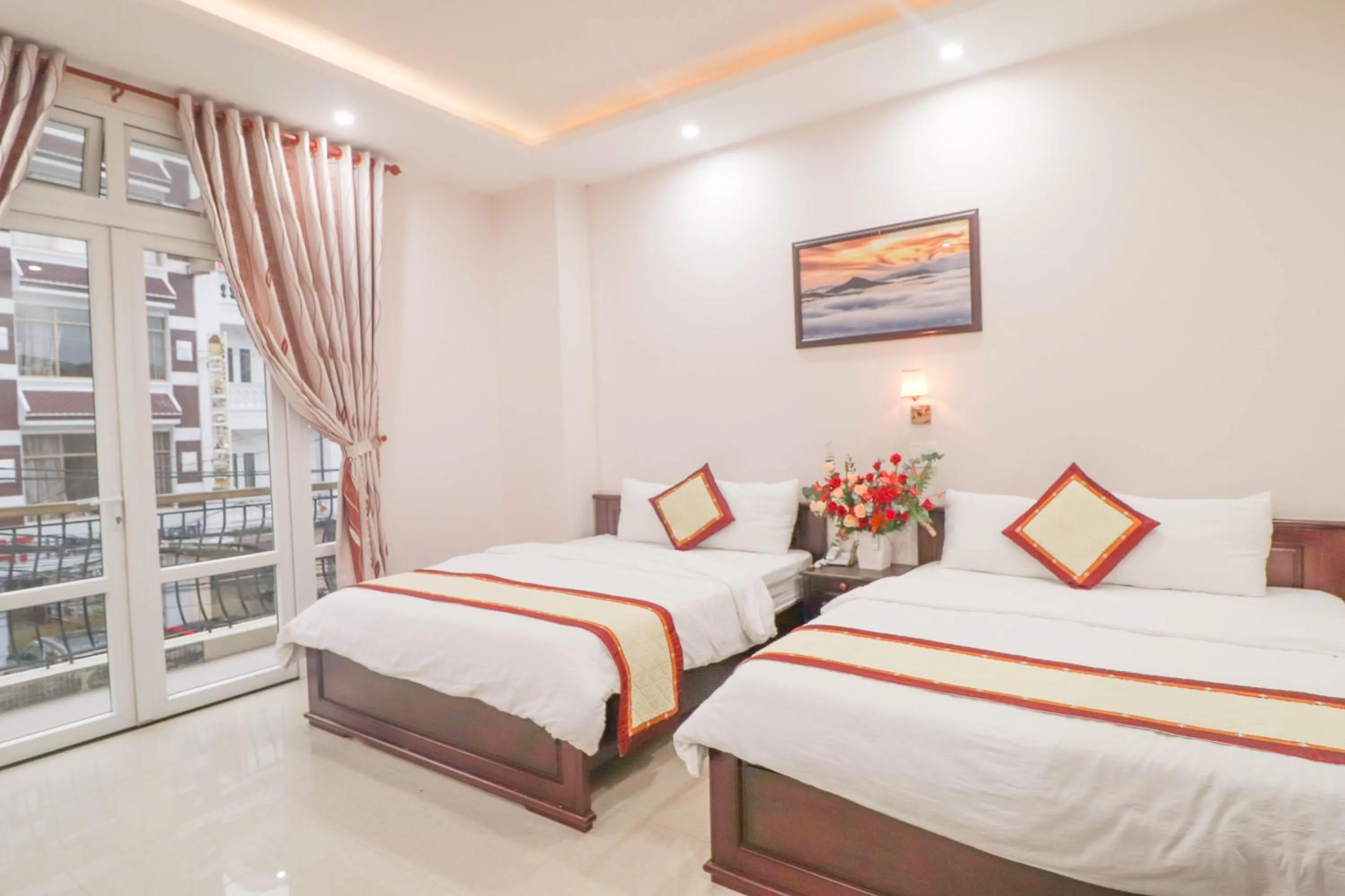 Bed in Mai Hoang Da Lat Hotel