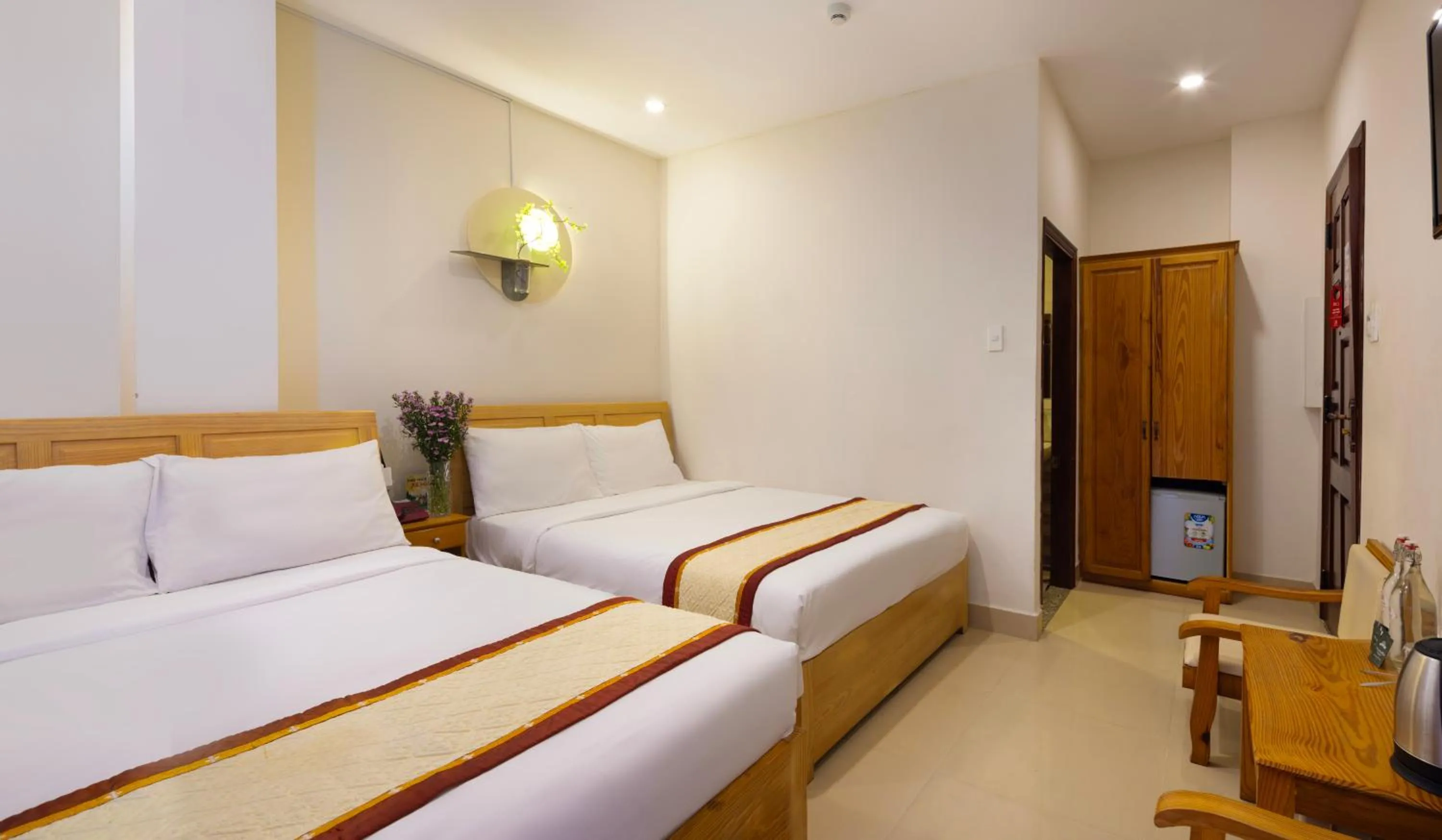 Bed in Mai Hoang Da Lat Hotel