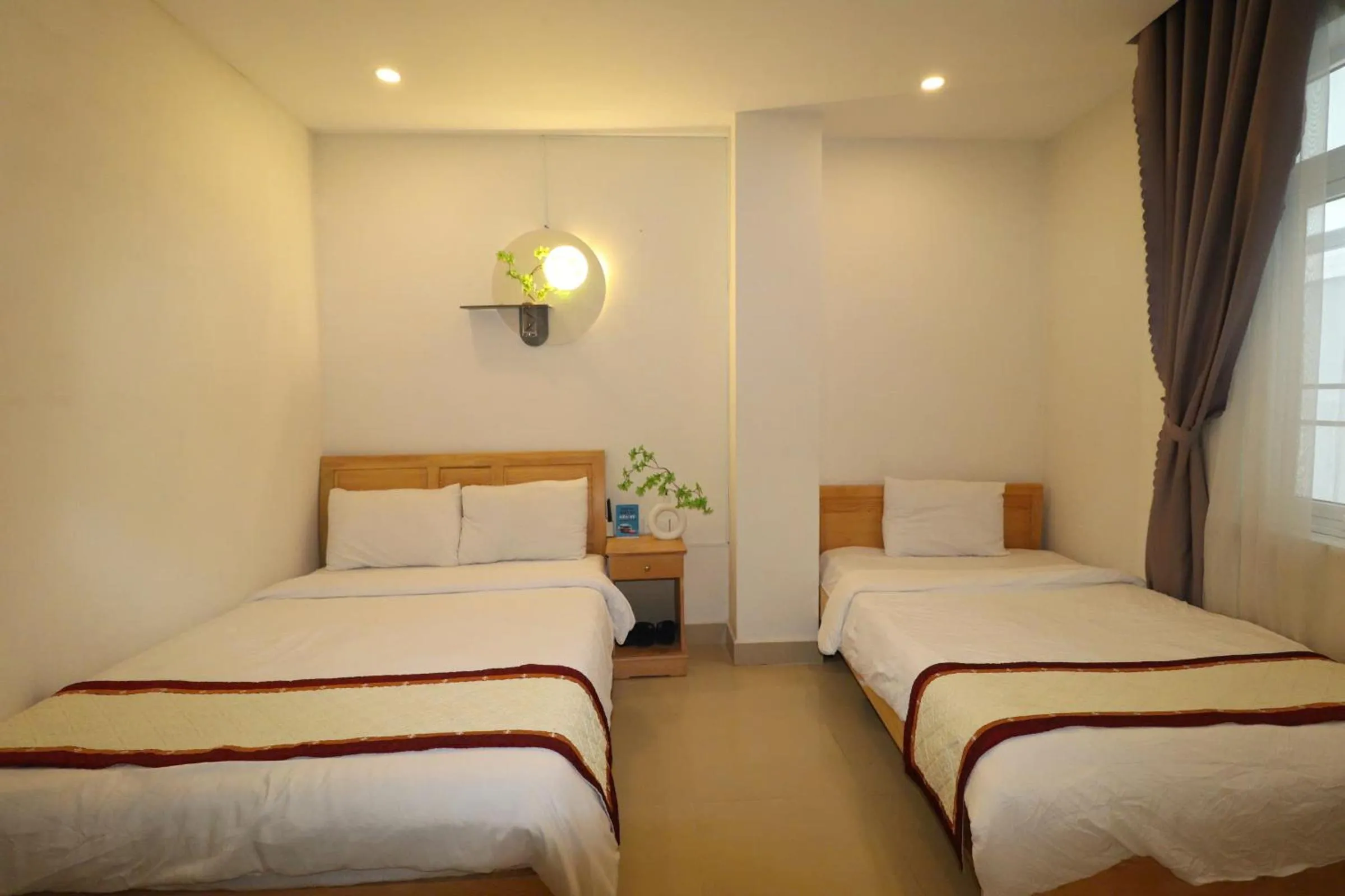 Bed in Mai Hoang Da Lat Hotel