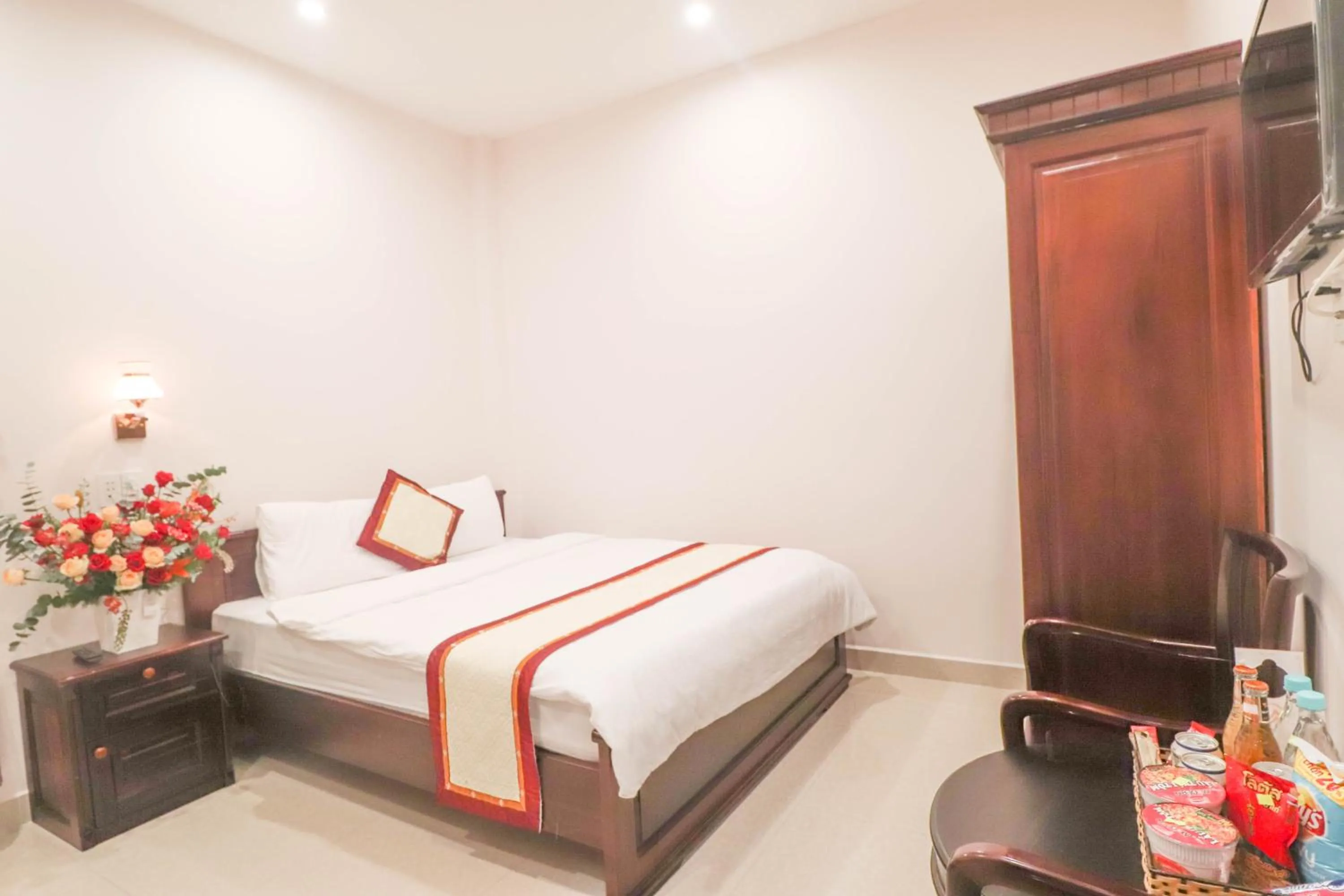 Bed in Mai Hoang Da Lat Hotel