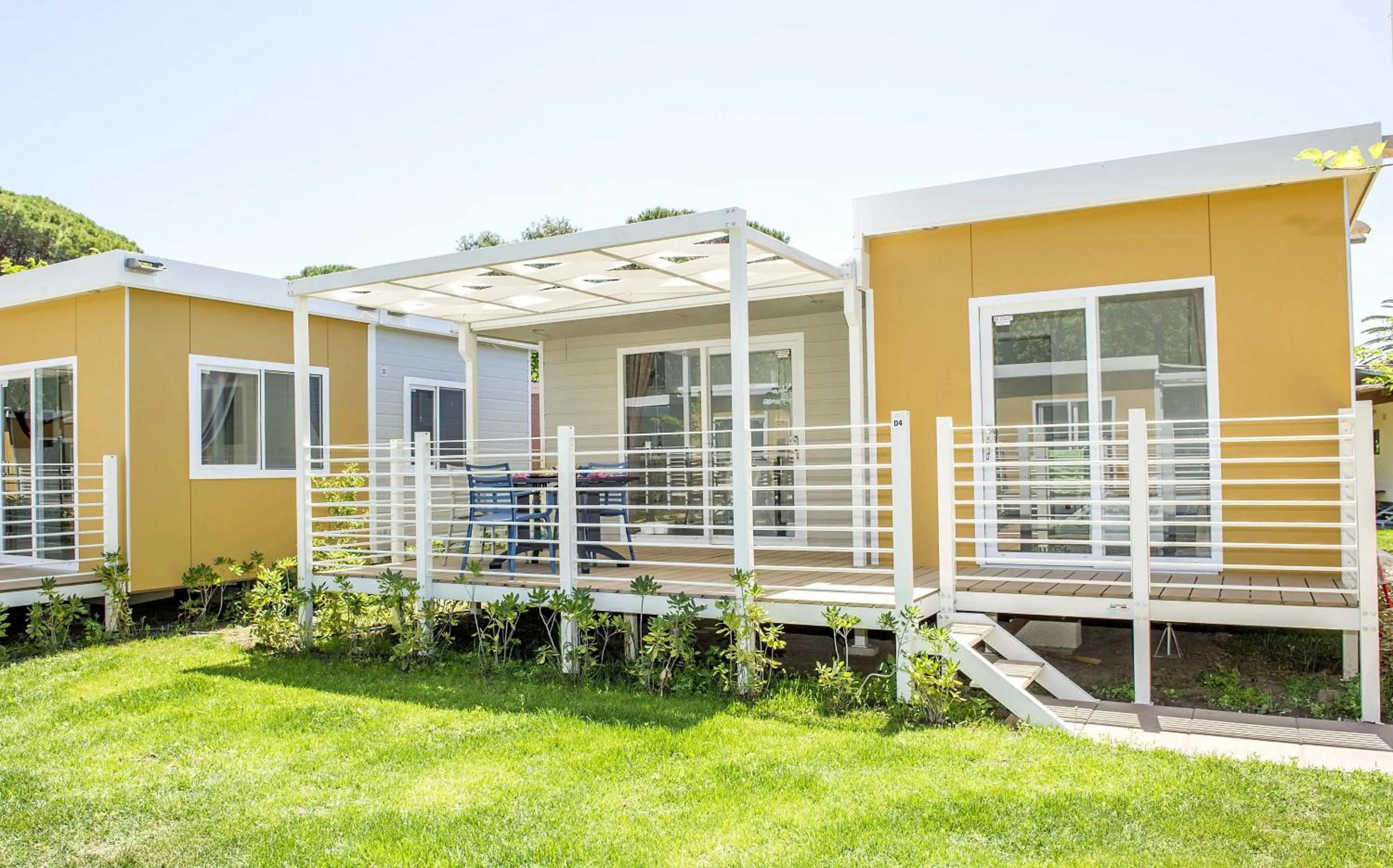 Bungalow Design  in Camping Village Baia Azzurra