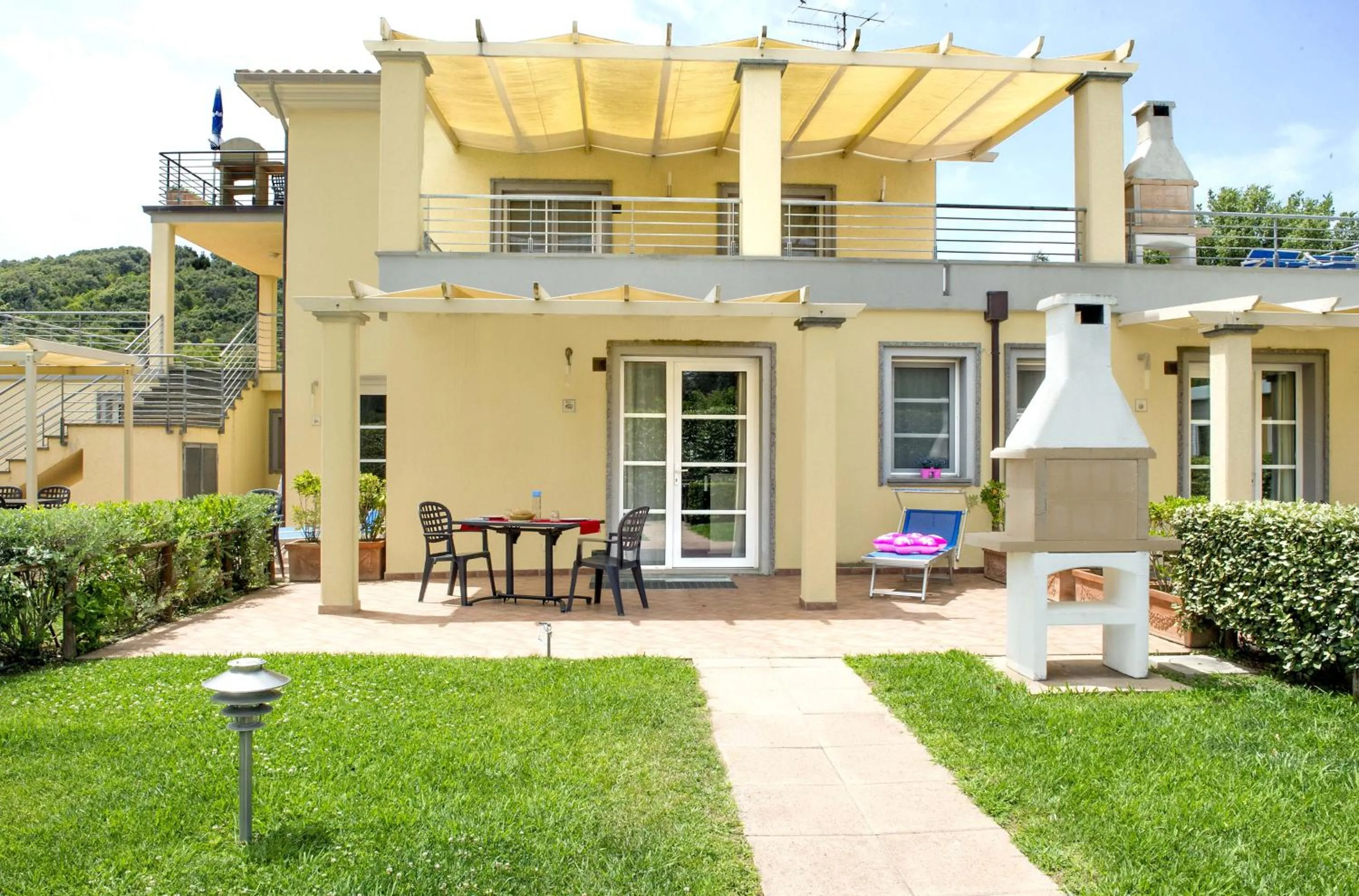 Deluxe Apartment in Camping Village Baia Azzurra