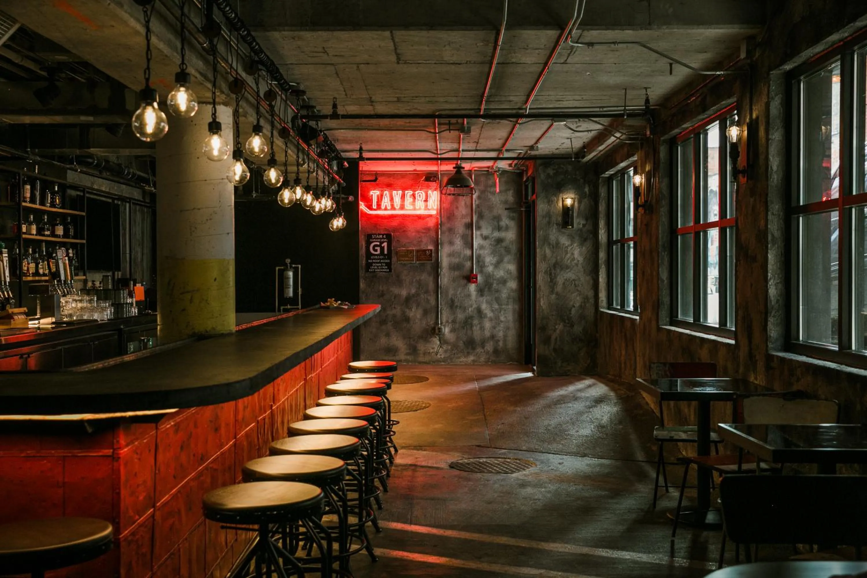 Restaurant/places to eat in Bobby Hotel