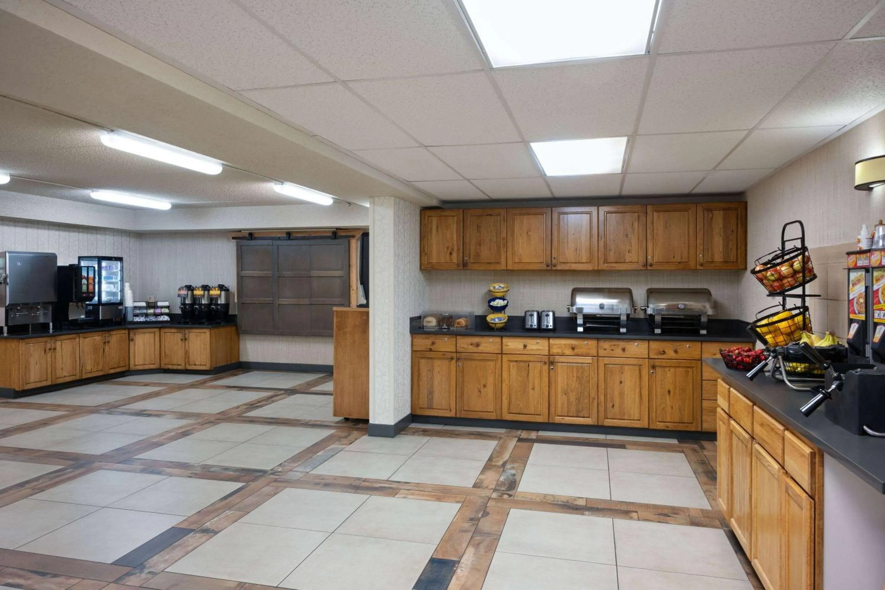 Breakfast in Days Inn & Suites by Wyndham Bozeman