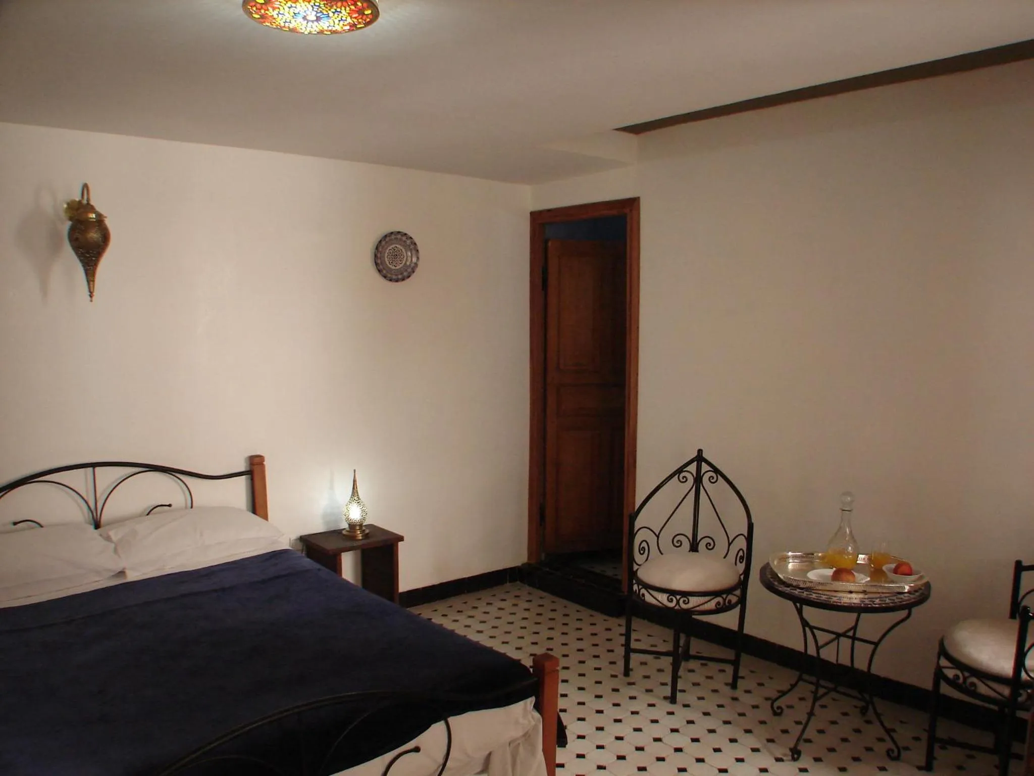 Photo of the whole room, Bed in Riad Sheryne Fes