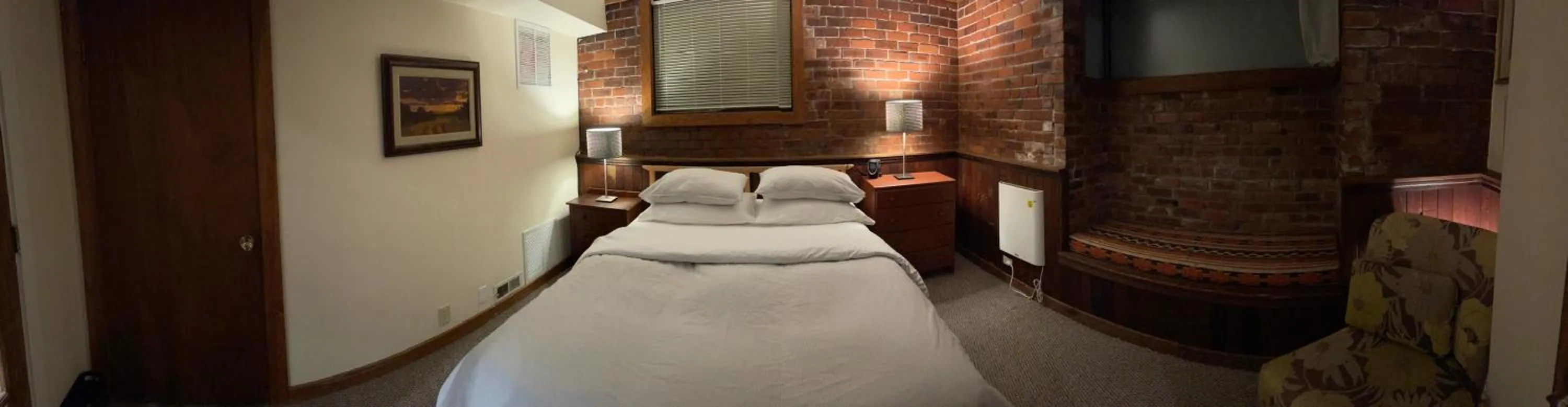 Photo of the whole room, Bed in Portland International Guesthouse
