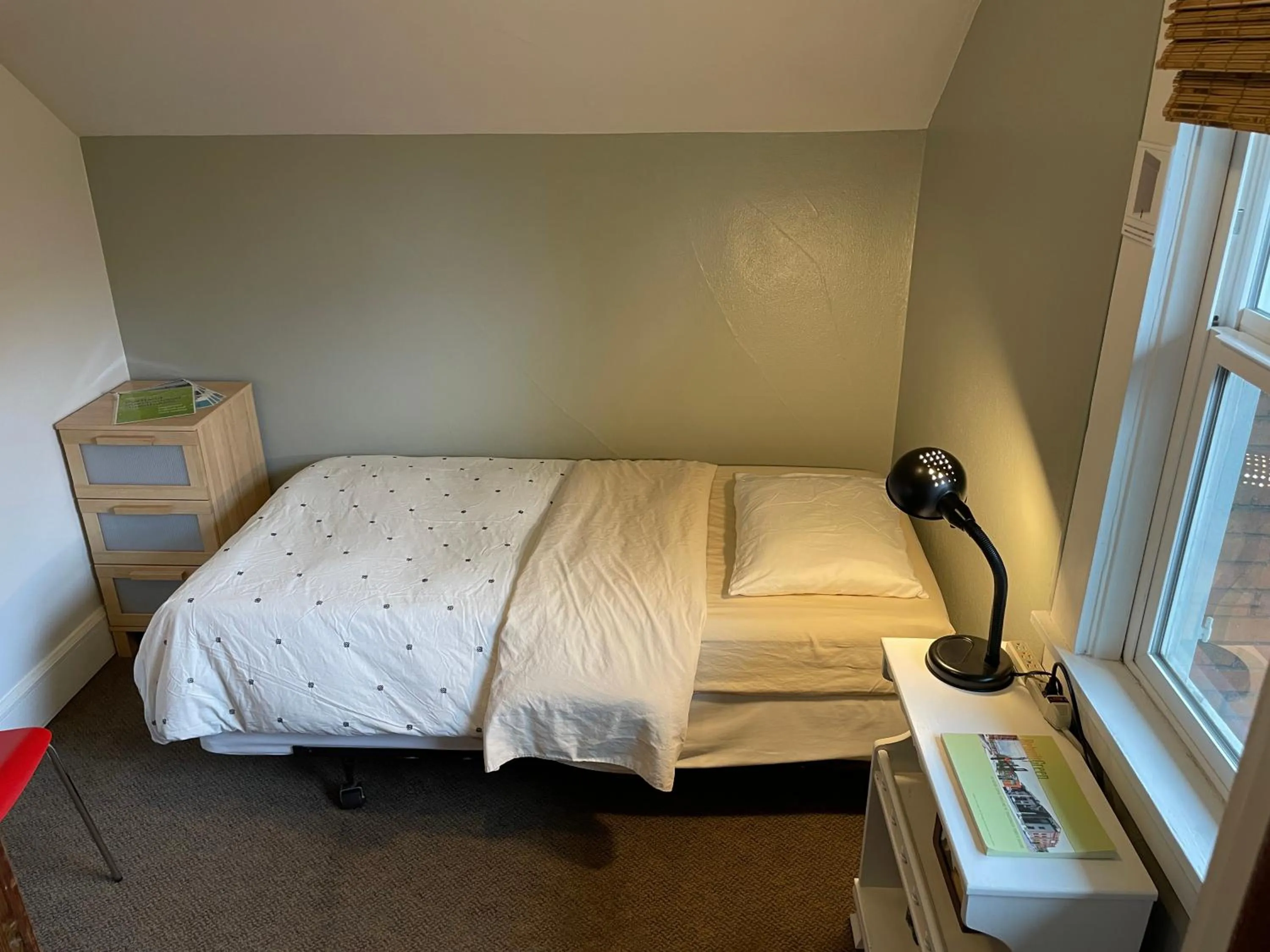 Bed in Portland International Guesthouse