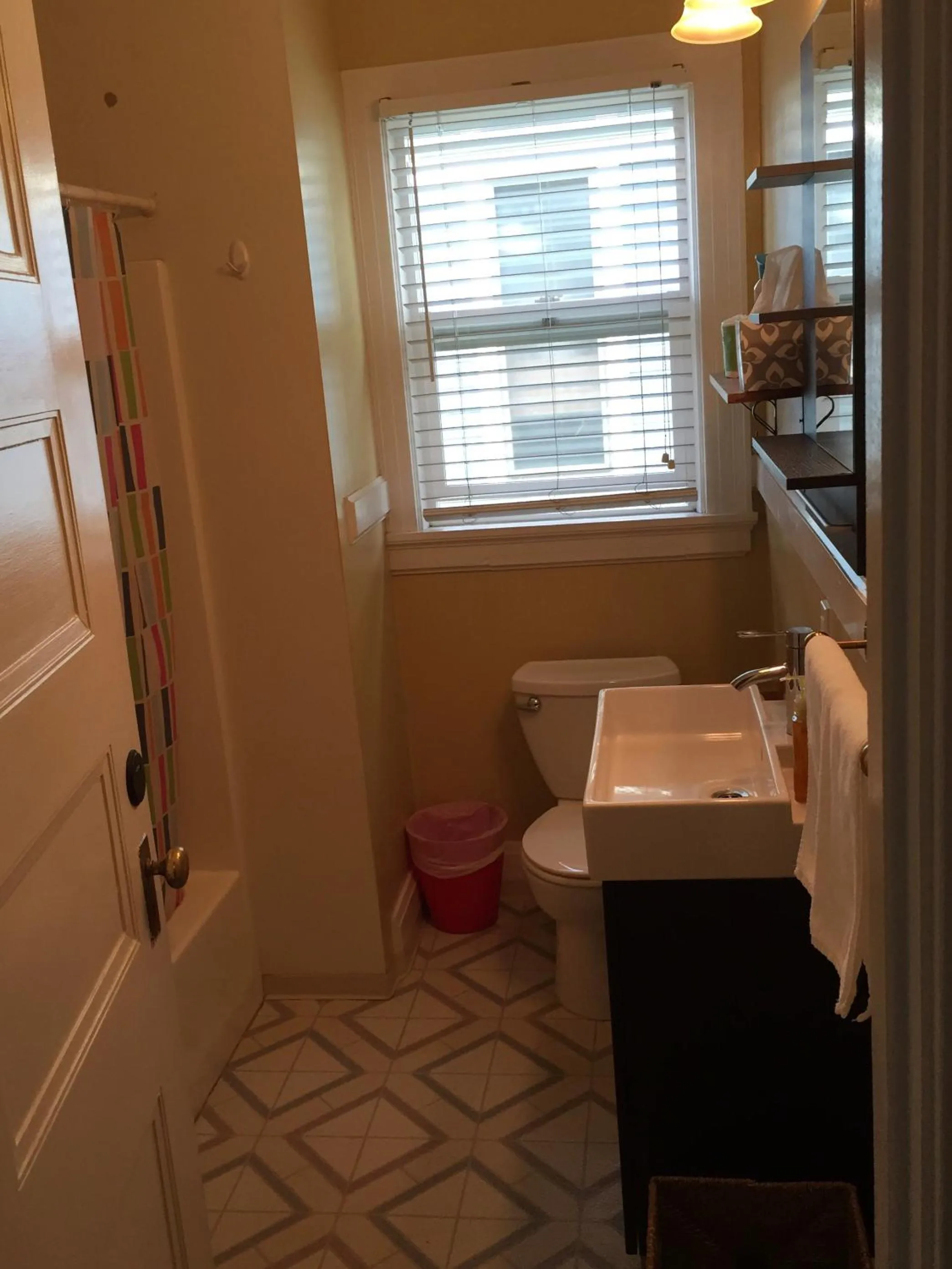 Bathroom in Portland International Guesthouse