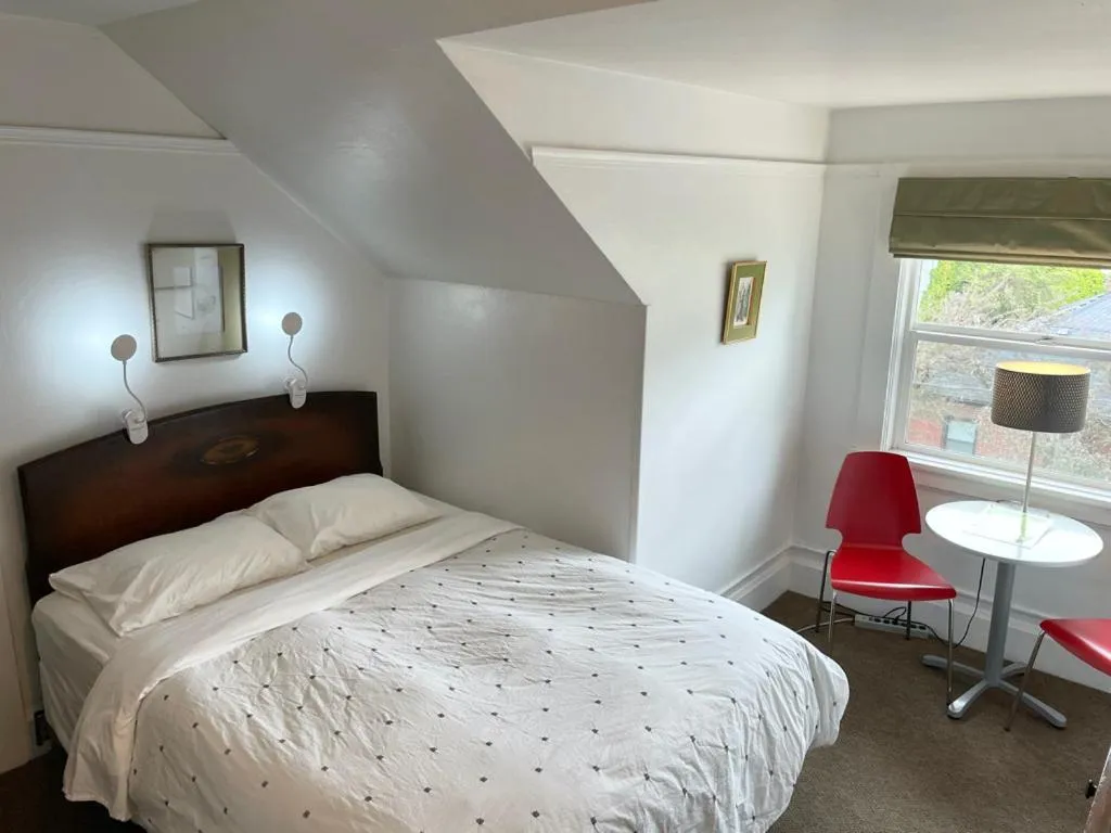 Bed in Portland International Guesthouse