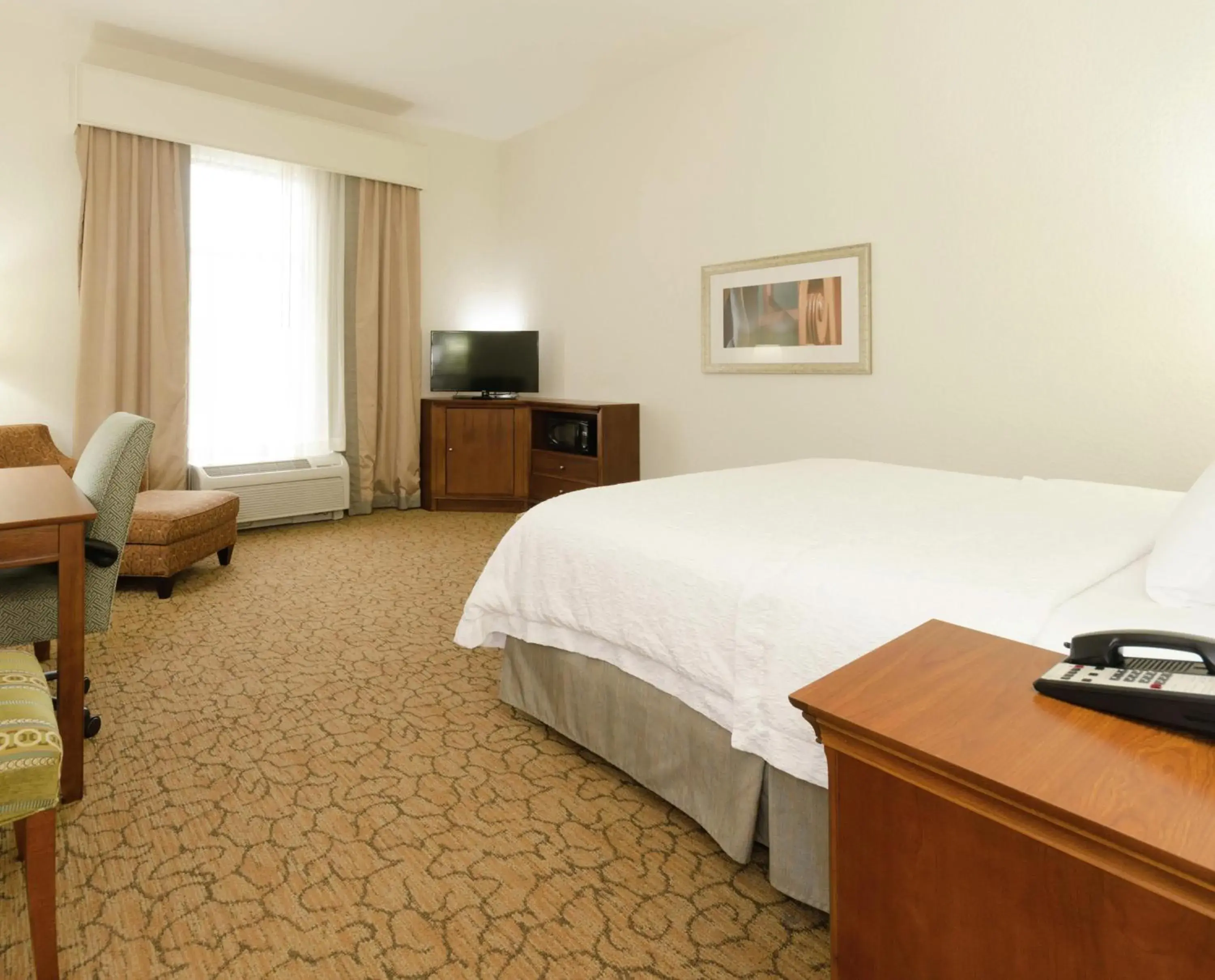 Bedroom, Bed in Hampton Inn Hickory Bedroom, Bed in Hampton Inn Hickory